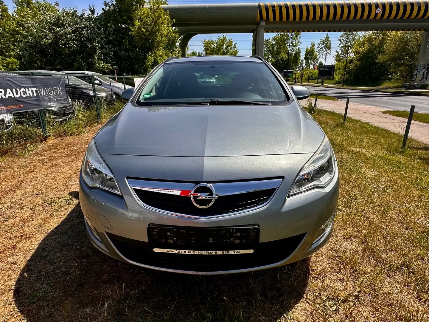 Opel Astra J Sports Tourer Design Edition Zilver - 2