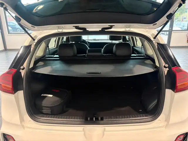 Kia Niro view 6