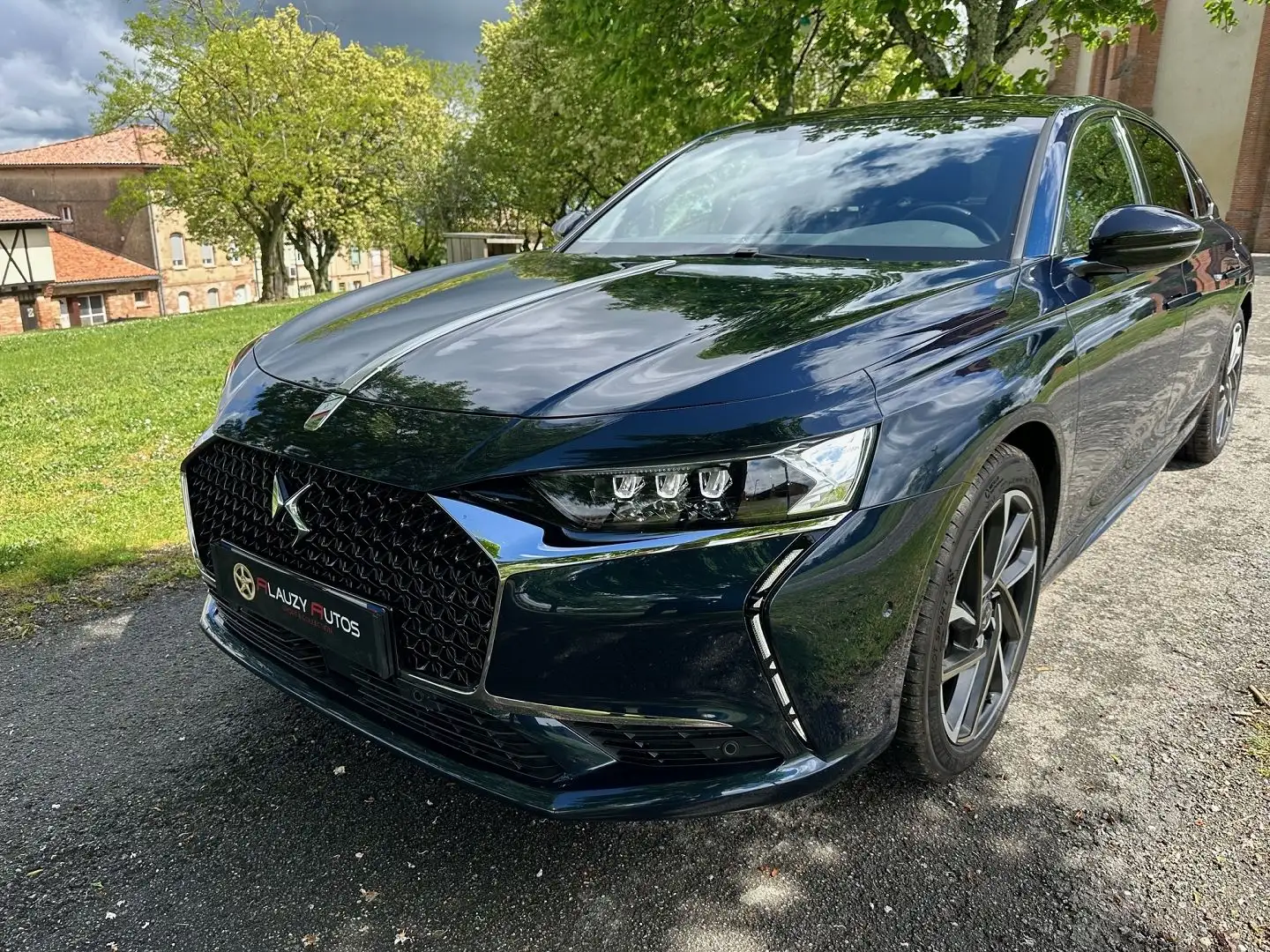 DS Automobiles DS 9 1.6 E-TENSE 225 RIVOLI Blau - 1