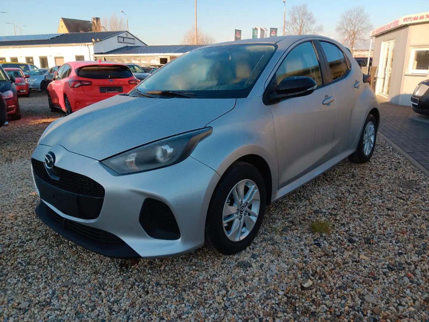 Mazda 2 Hybrid Lim. Centre-Line Automatik Klima SHZ Argent - 1