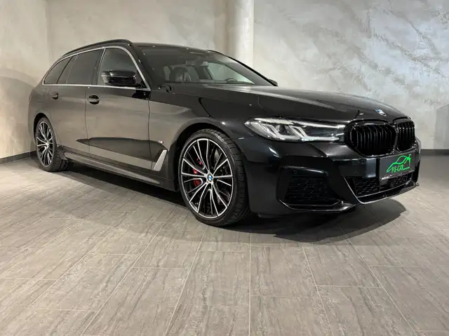 BMW 5 Series view 6