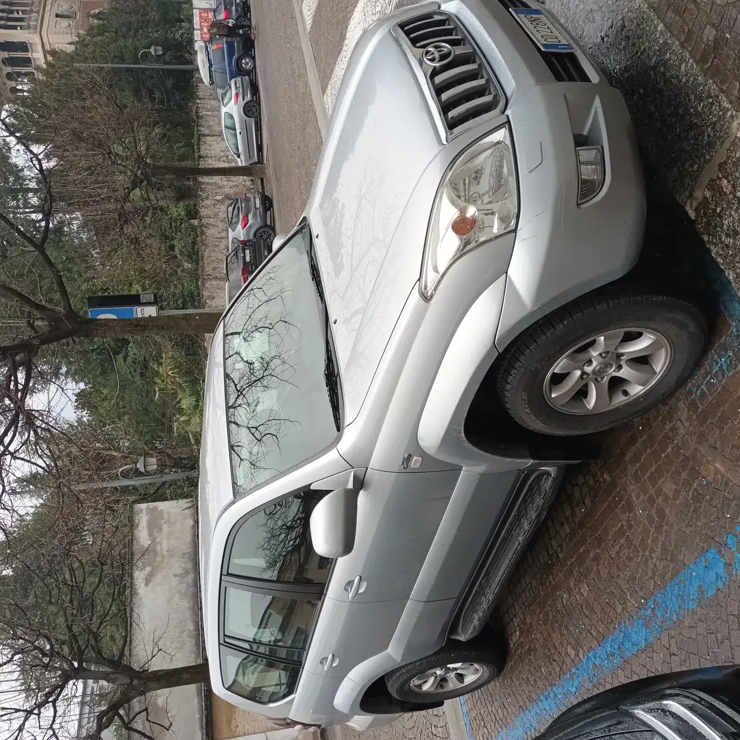 Toyota Land Cruiser 125 esecutive - 1