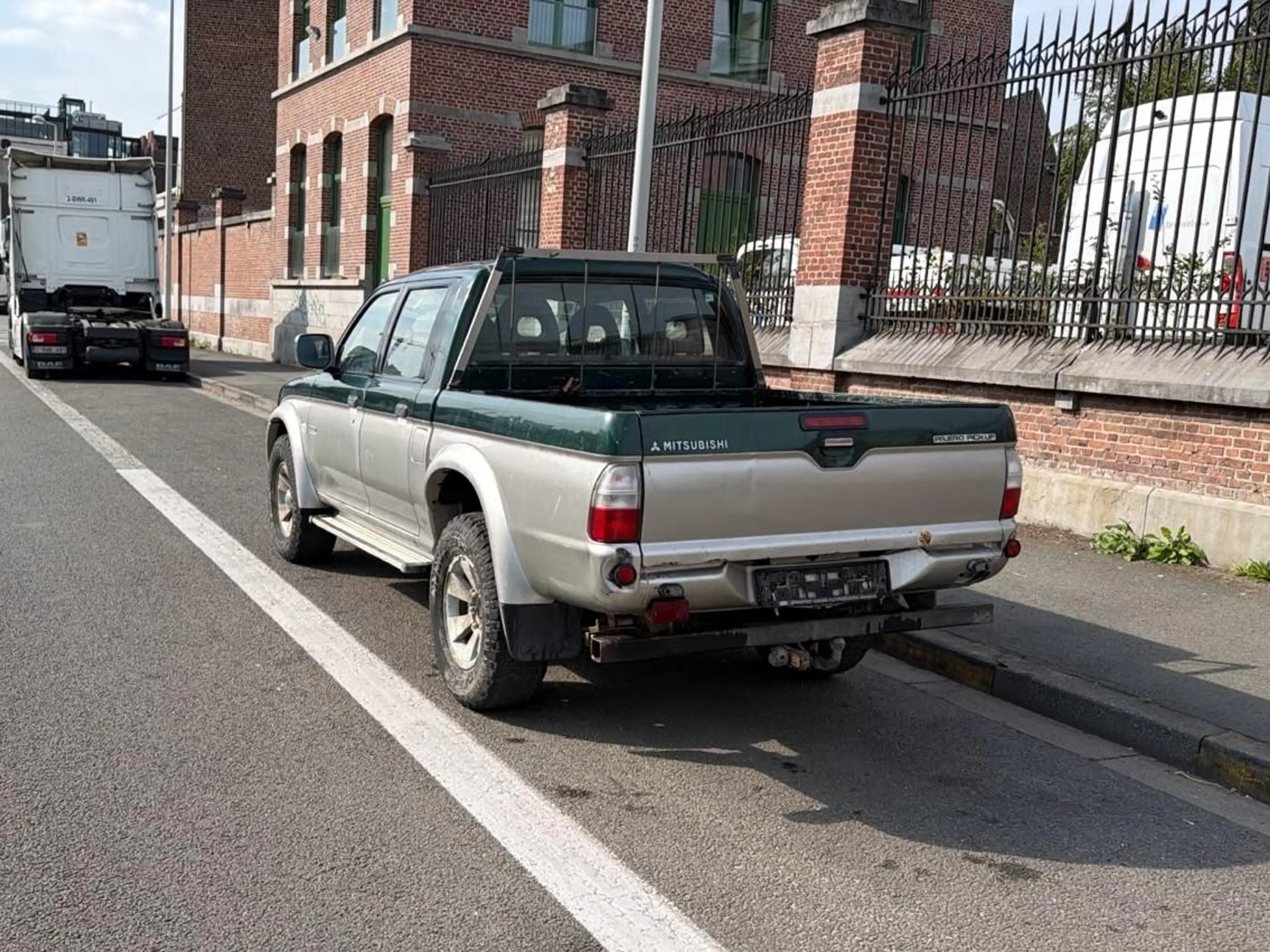 Mitsubishi L200 2.5 Turbo int. Intense 4WD — photo 3
