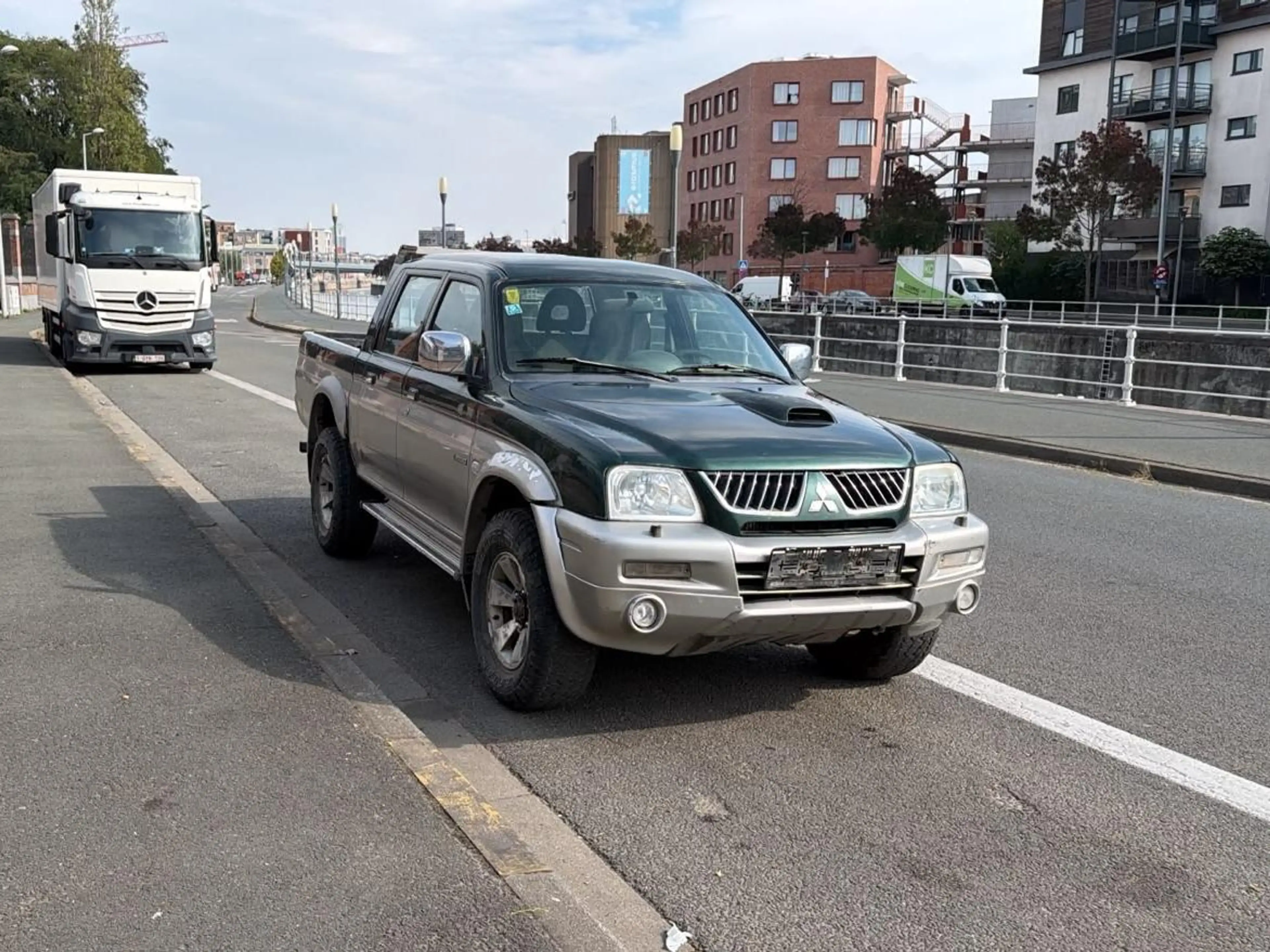 Mitsubishi L200 2.5 Turbo int. Intense 4WD — photo 4