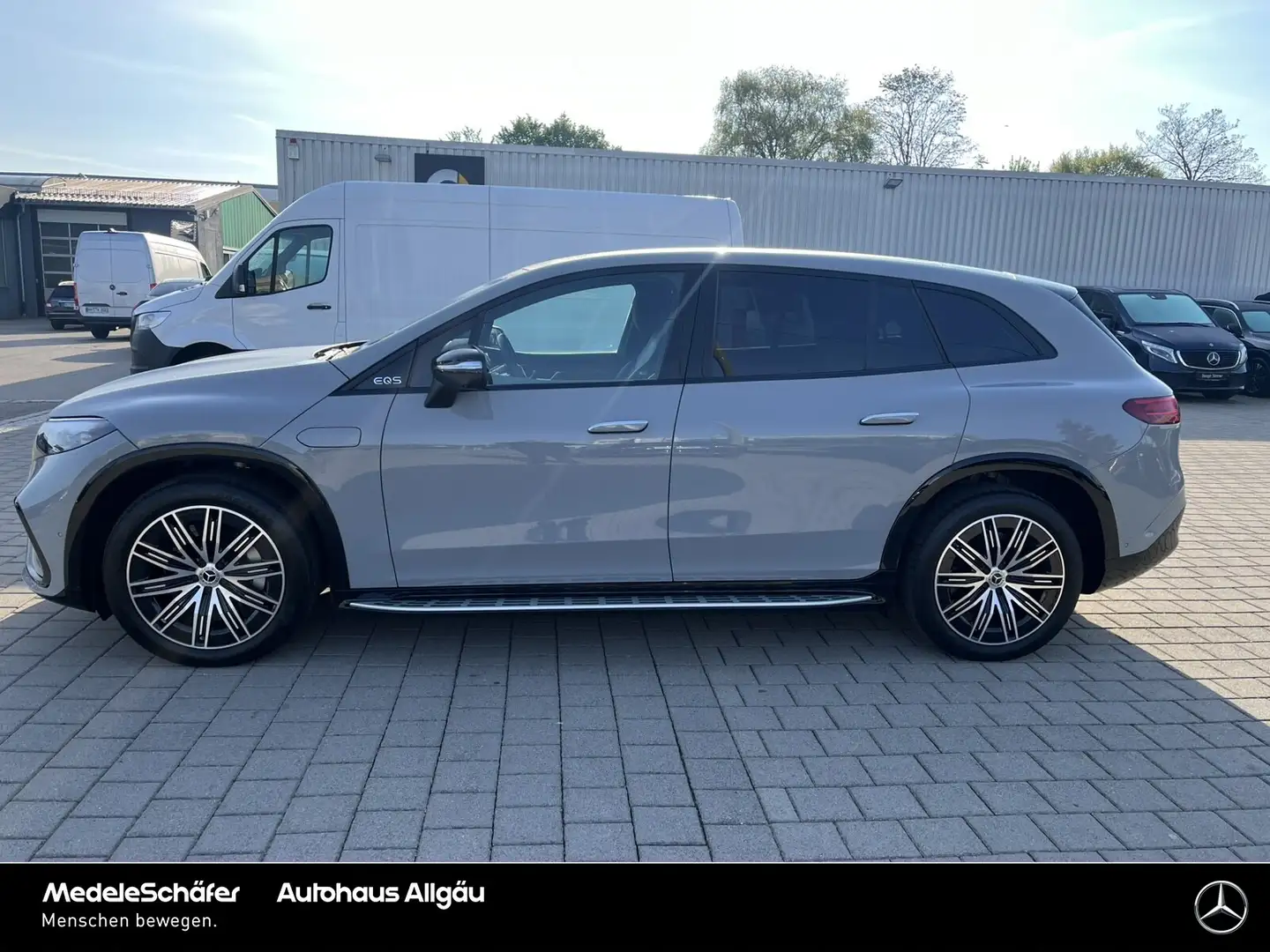 Mercedes-Benz EQS SUV EQS SUV 500 4M AMG 21" HYPER MASSAGE AHK NP172 LED Šedá - 2