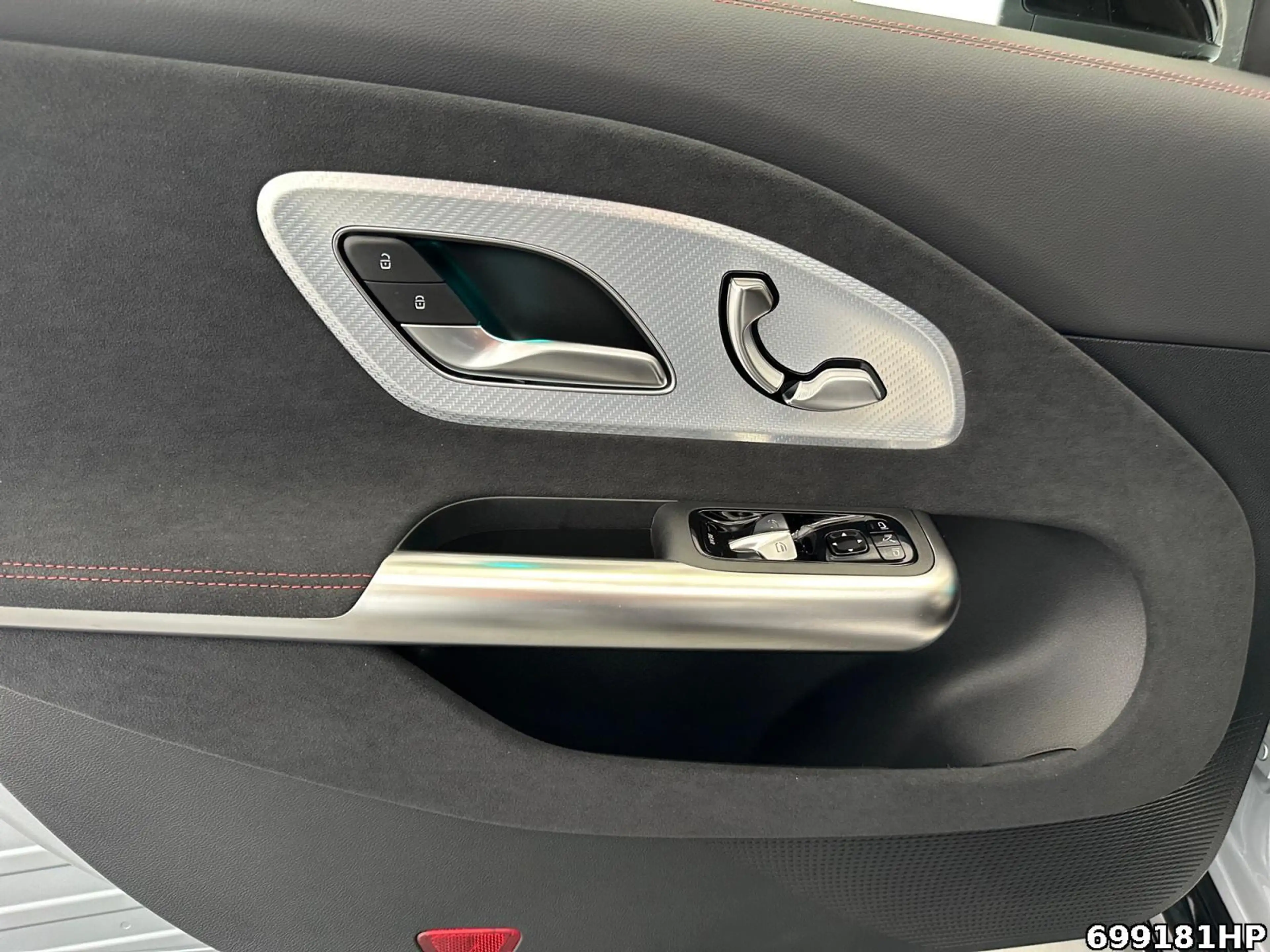 Mercedes-Benz CLA 200 +AMG+AHK+SUPERSCREEN+360°KAM+MEMORY+ — photo 9