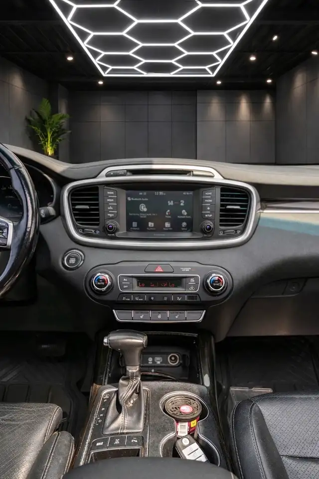 Kia Sorento снимка Kia Sorento