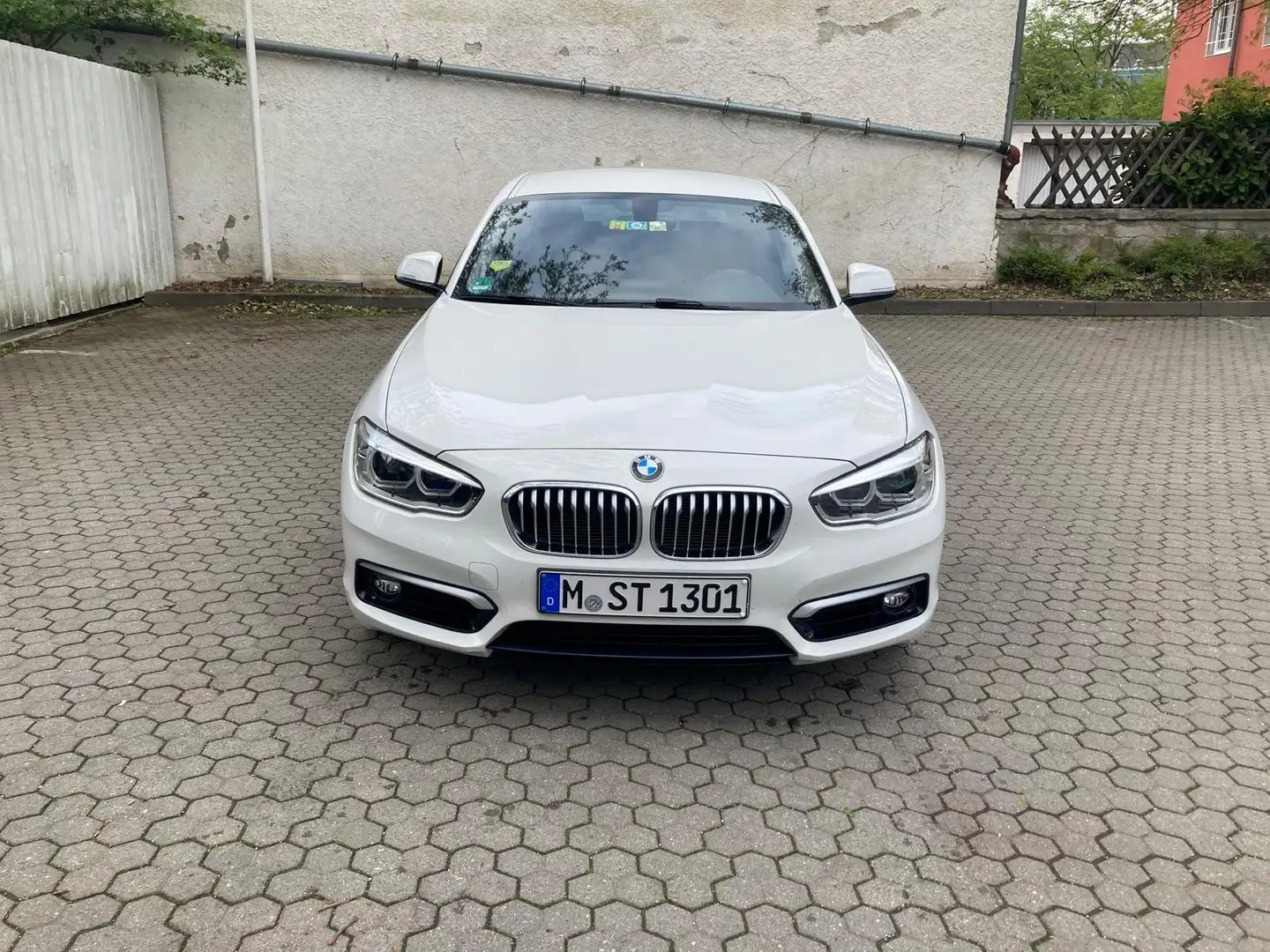 BMW 120 120d Aut. Urban Line Weiß - 2
