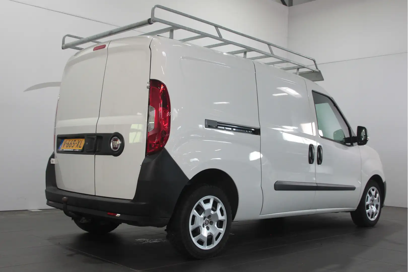 Fiat Doblo Cargo 1.6 MJ L2H1 Maxi - 3 pers. - Airco / BT / Na Wit - 2