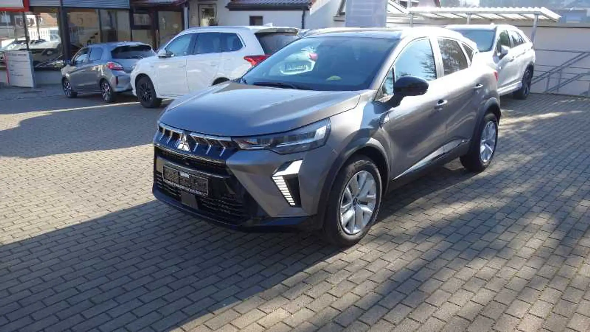 Mitsubishi ASX PLUS 1.3 T-Benziner 7-DCT AKTION Grau - 1