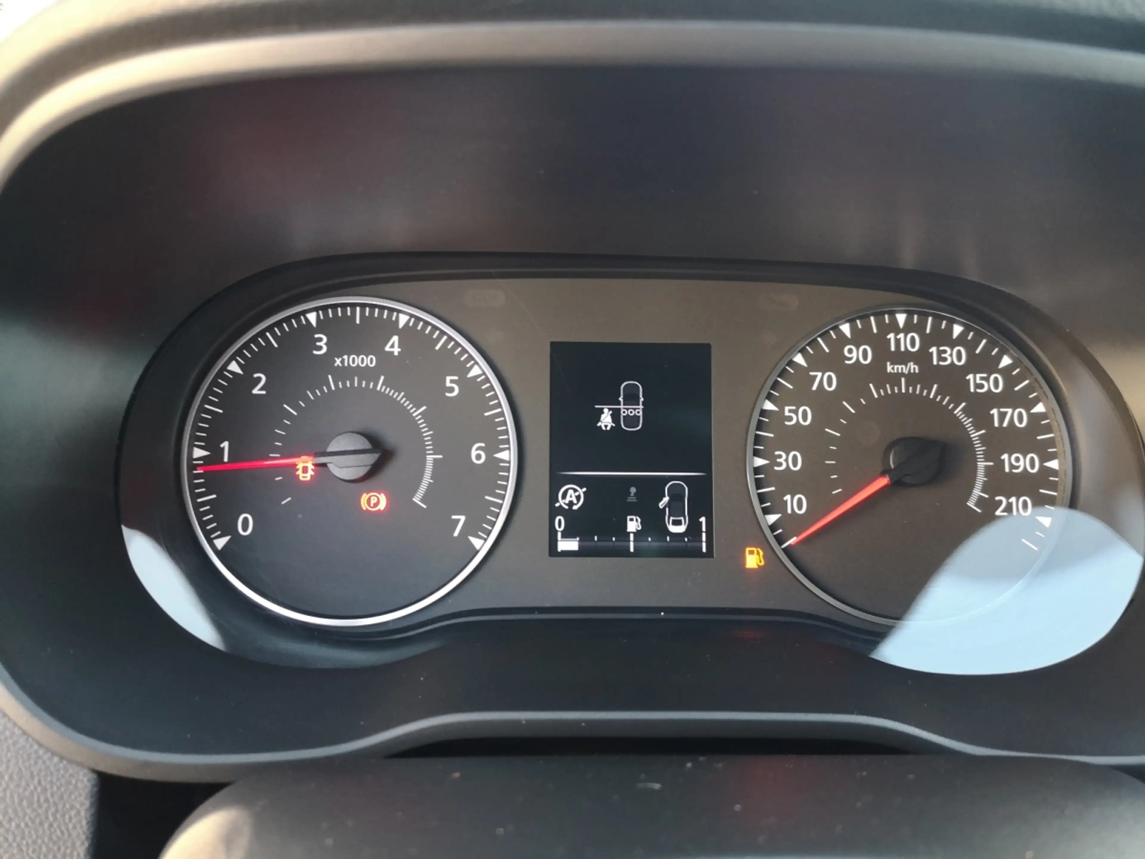 Dacia Duster Prestige Diesel Allrad Blue dCi 115 4WD — photo 15