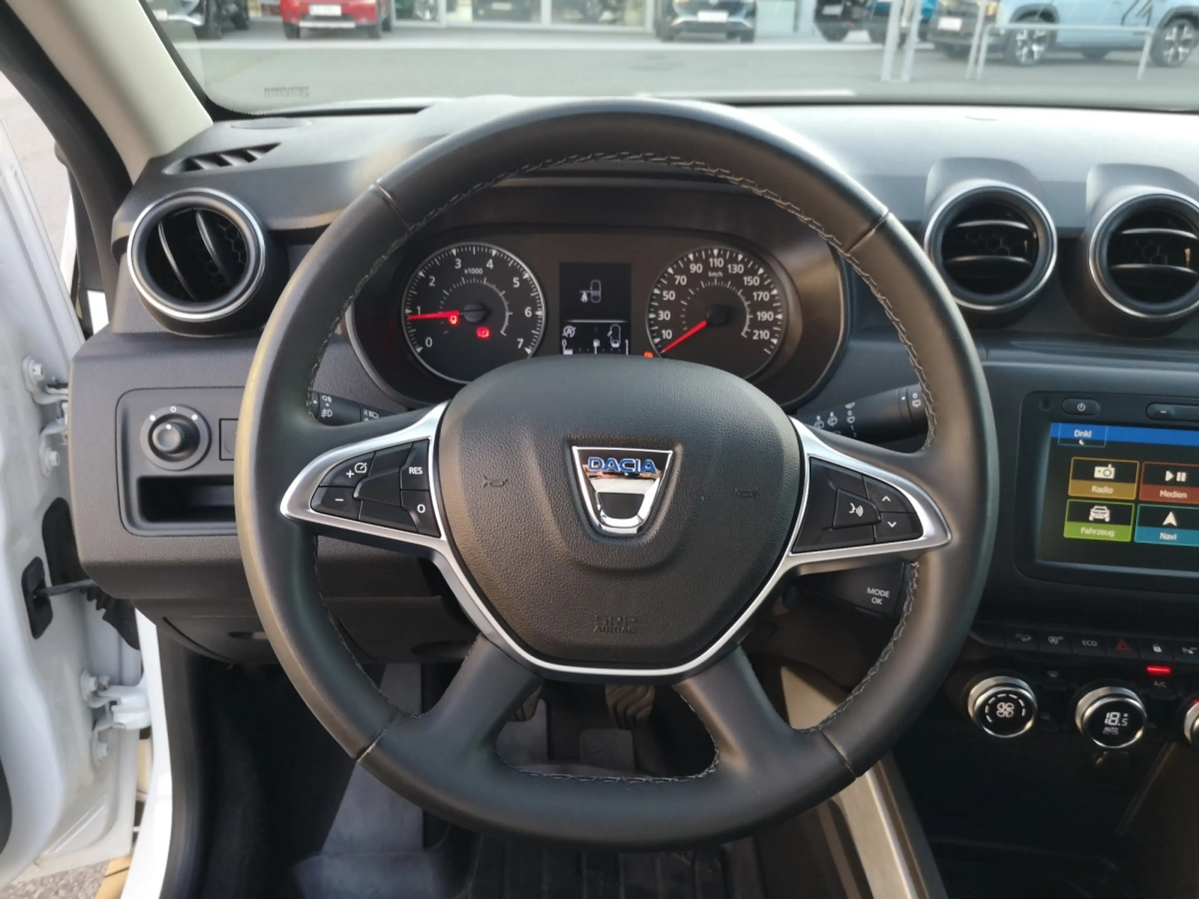 Dacia Duster Prestige Diesel Allrad Blue dCi 115 4WD — photo 13