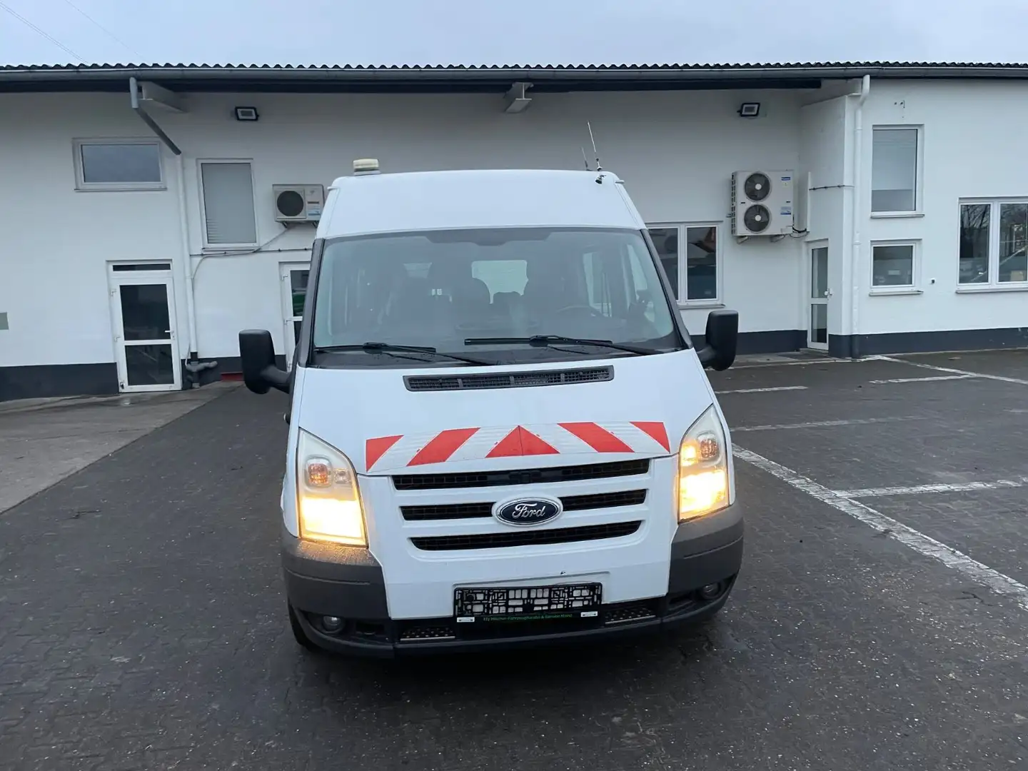 Ford Transit L2 H2*6-Sitzer*Klima+Standheizung+AHK* Wit - 2