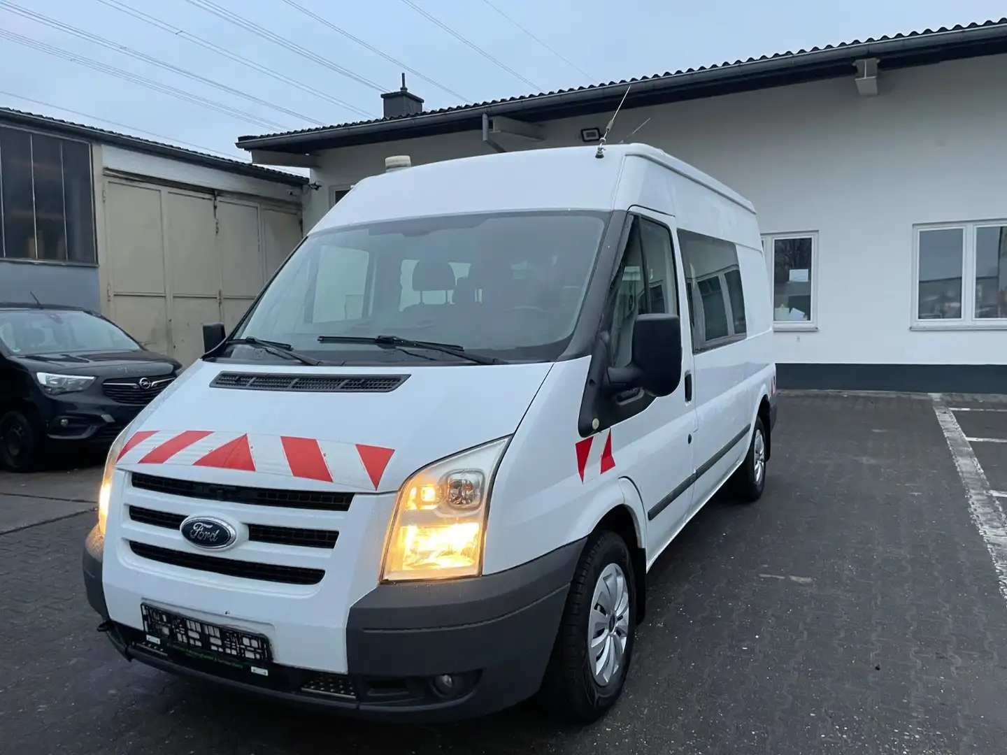 Ford Transit L2 H2*6-Sitzer*Klima+Standheizung+AHK* Wit - 1