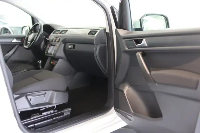 Volkswagen Caddy view 11