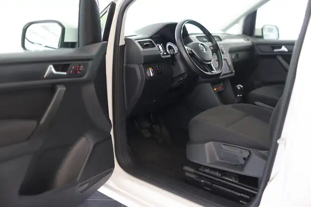 Volkswagen Caddy view 9