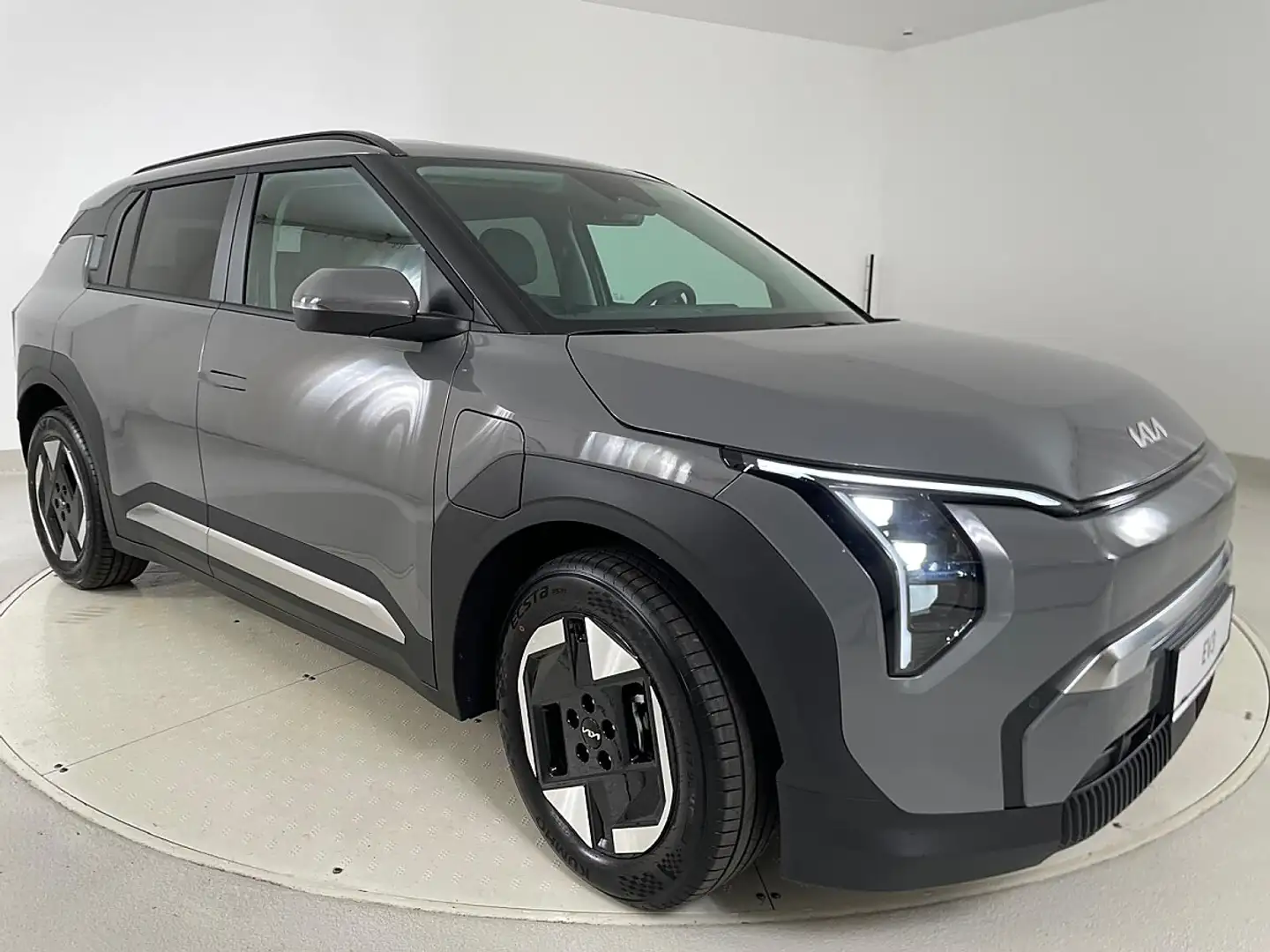 Kia EV3 /BIZ/81,4KWH/AT/FWD/204/BIZ/MY26|Auto Stahl W22 Grau - 2