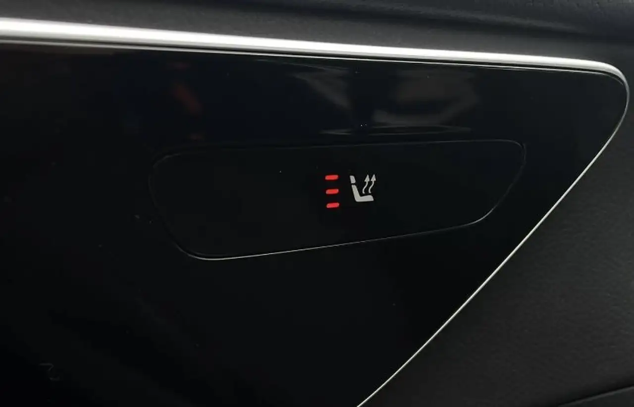 Mercedes-Benz C 180 Berline Luxury Line | Smartphone Integratie | Verw 13