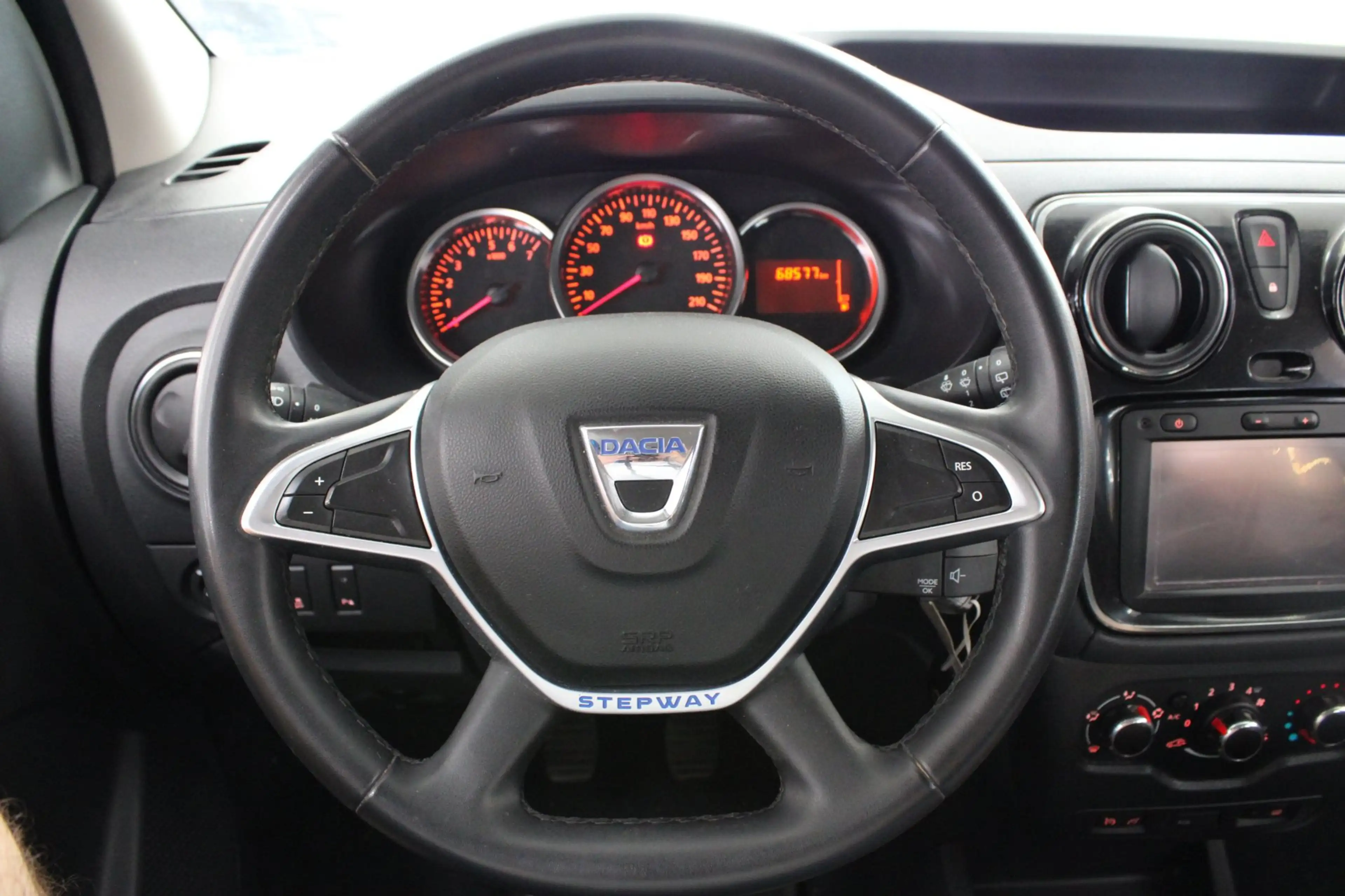 Dacia Dokker 1.6 SCe | Airco | Cruise Control | Navi | Parkeers — photo 14