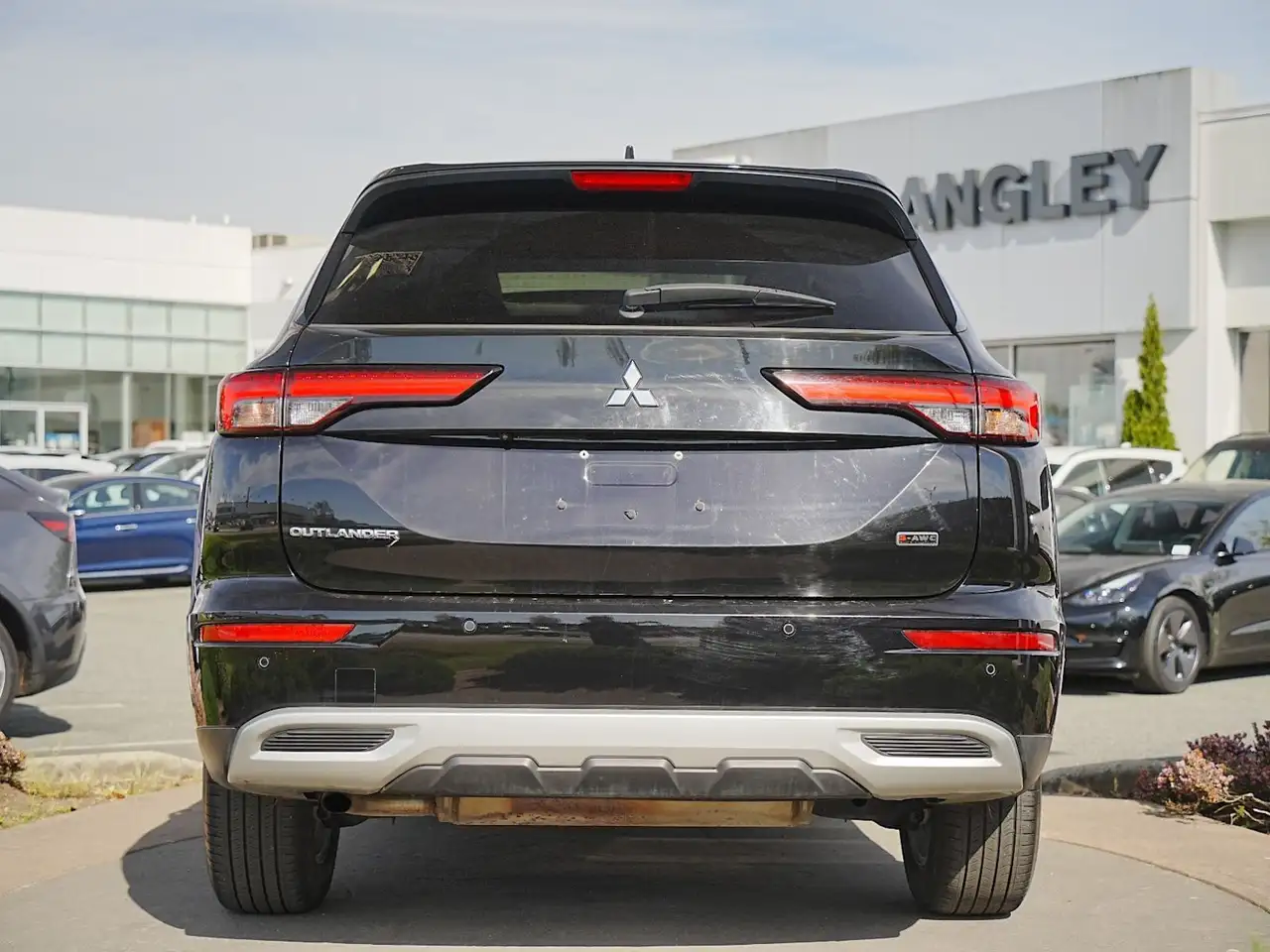 Mitsubishi Outlander снимка Mitsubishi Outlander