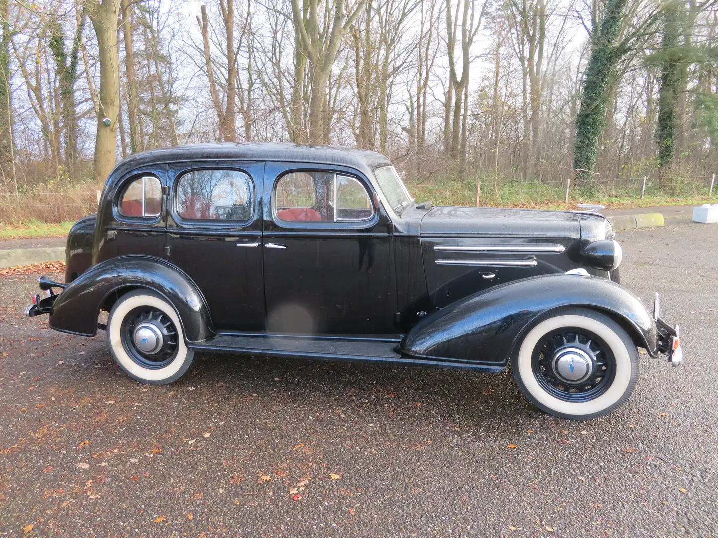 Chevrolet Master DeLuxe Zwart - 1