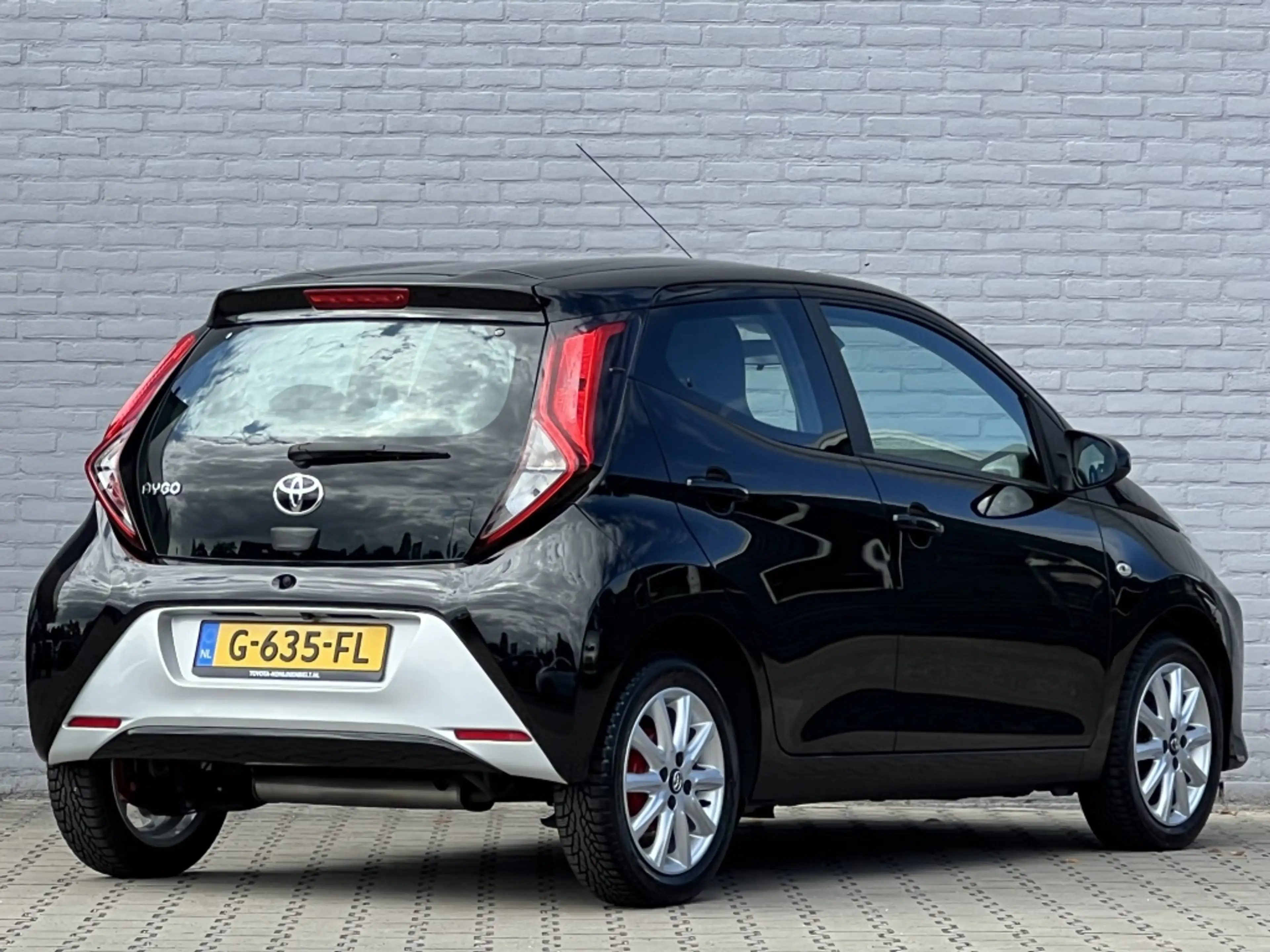 Toyota Aygo 1.0 VVT-i X-Play Automaat 5-deurs | Keyless Start — photo 10