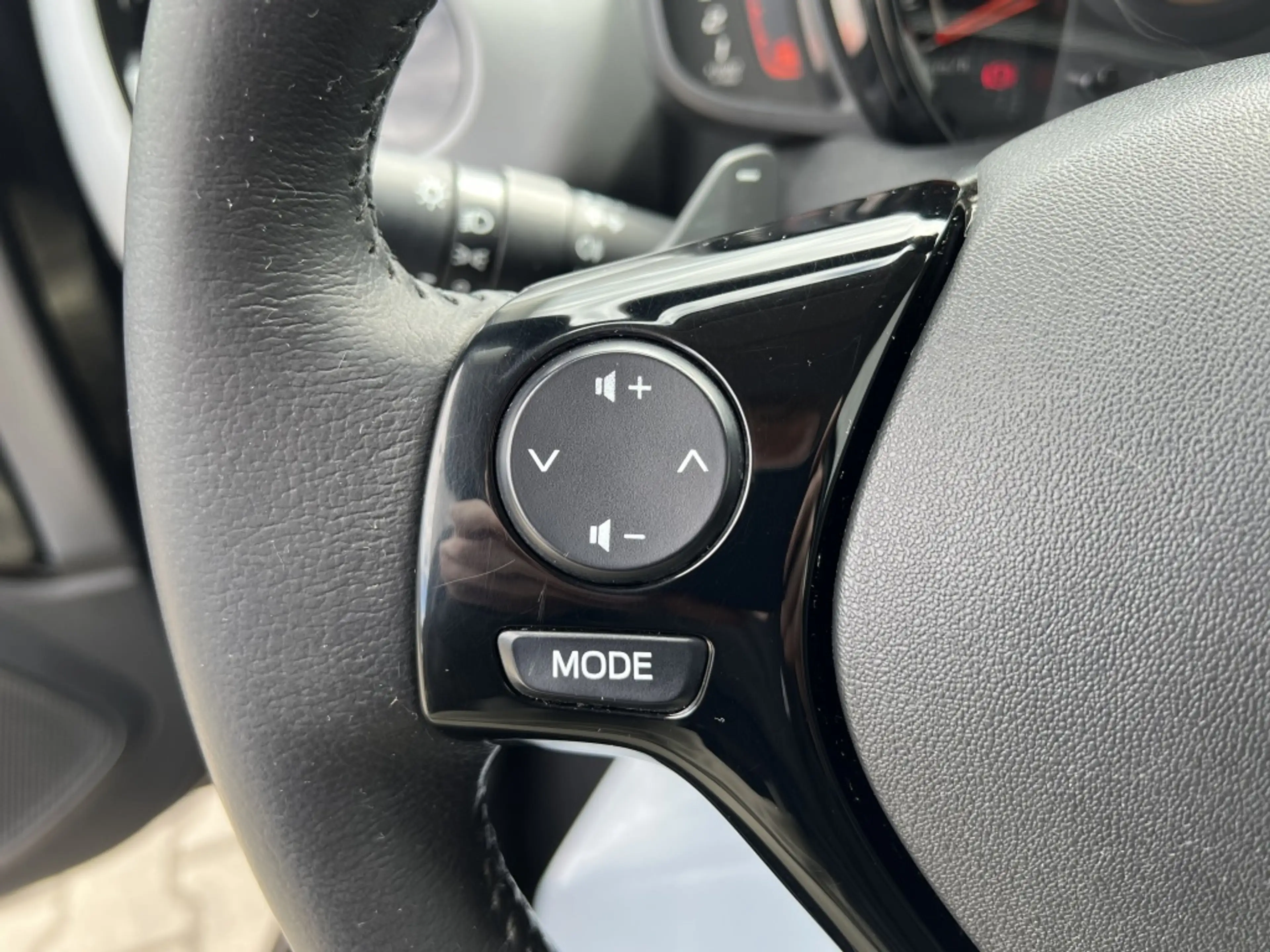 Toyota Aygo 1.0 VVT-i X-Play Automaat 5-deurs | Keyless Start — photo 17