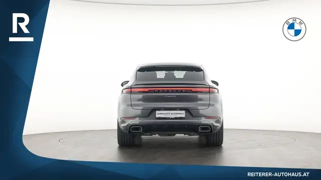 Porsche Cayenne view 5