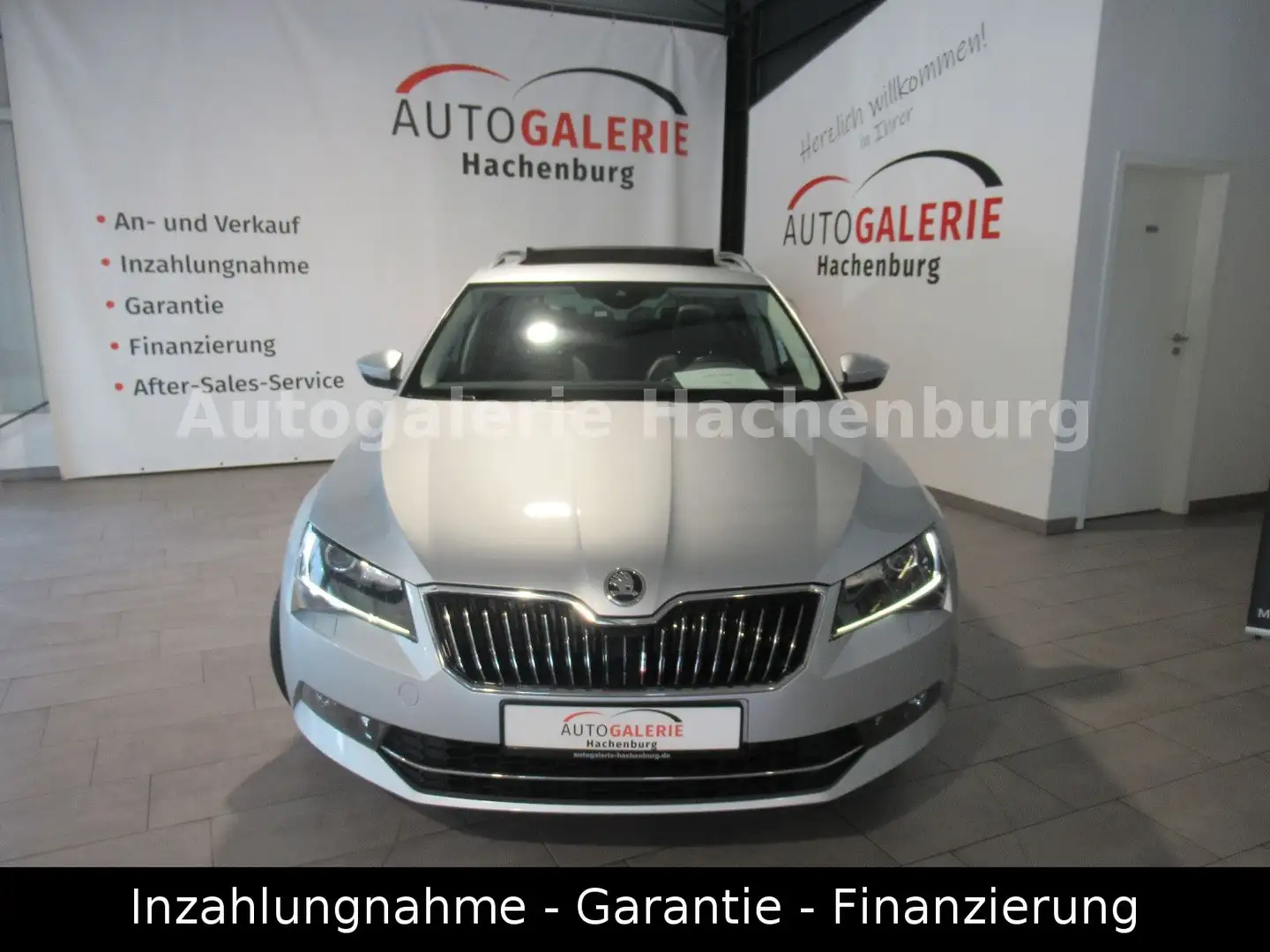 Skoda Superb Combi Style 4x4 DSG/Navi/CarPlay/Leder/E6 Argent - 2