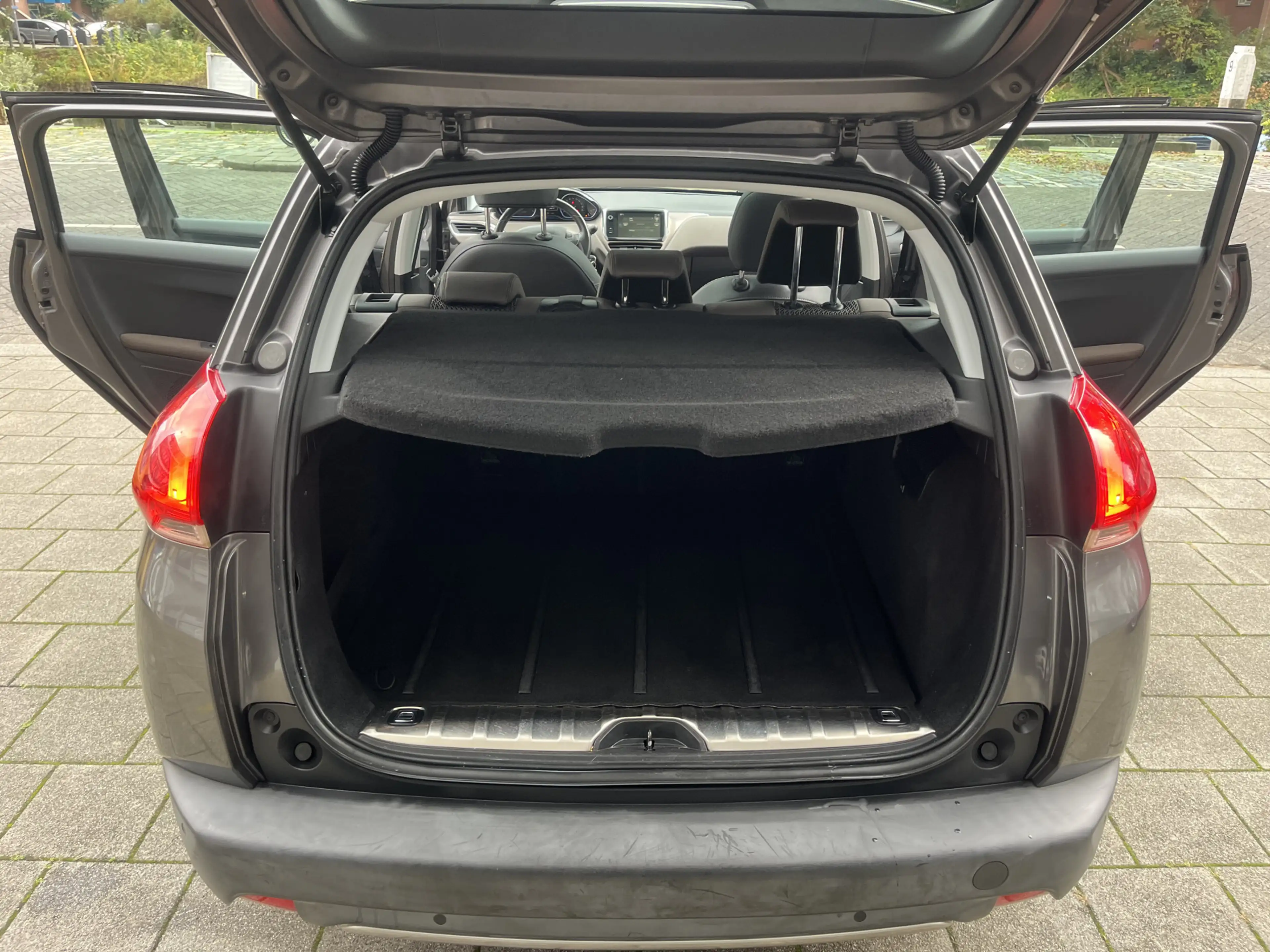 Peugeot 2008 1.6 VTi Allure — photo 7
