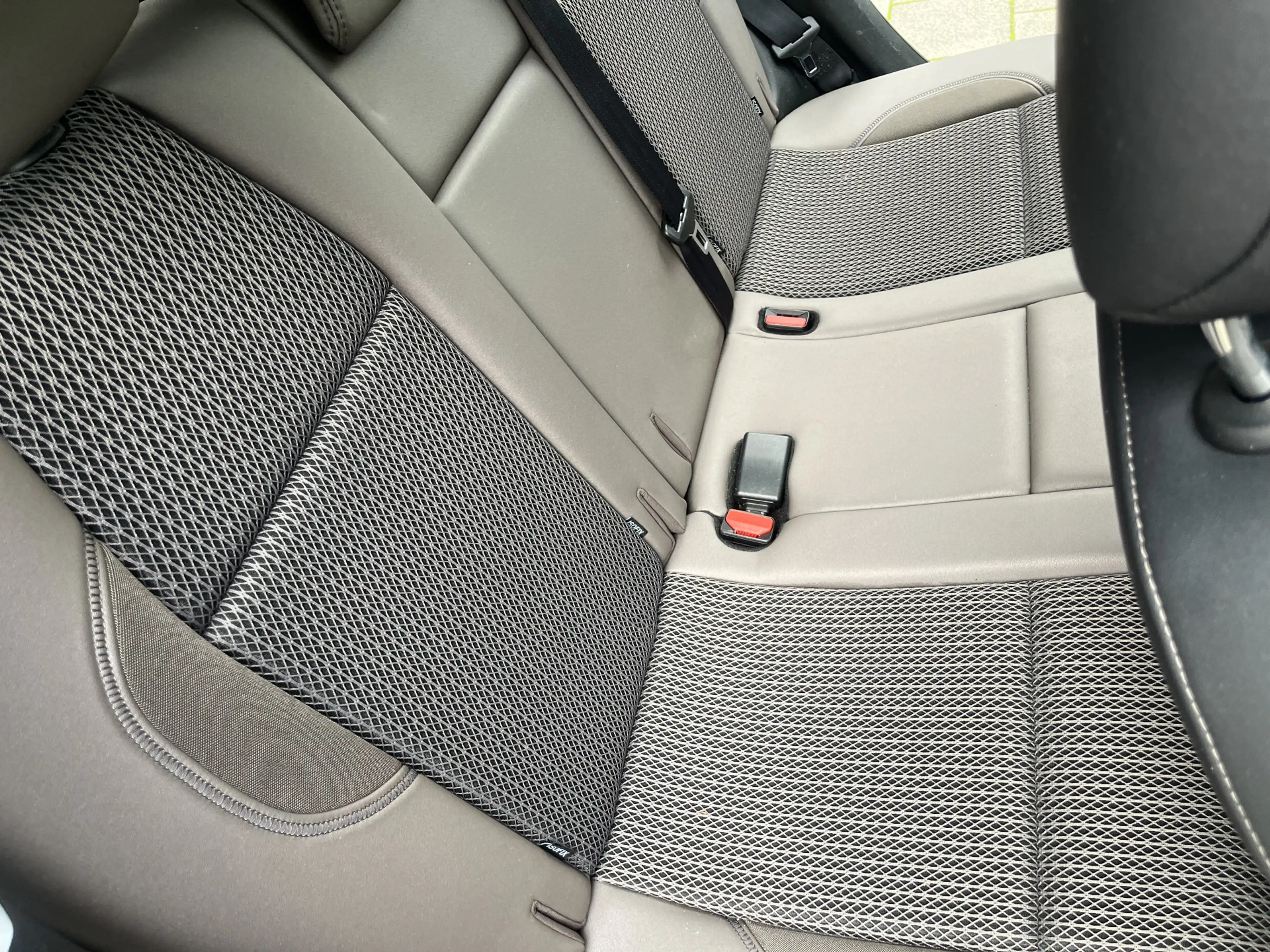 Peugeot 2008 1.6 VTi Allure — photo 10