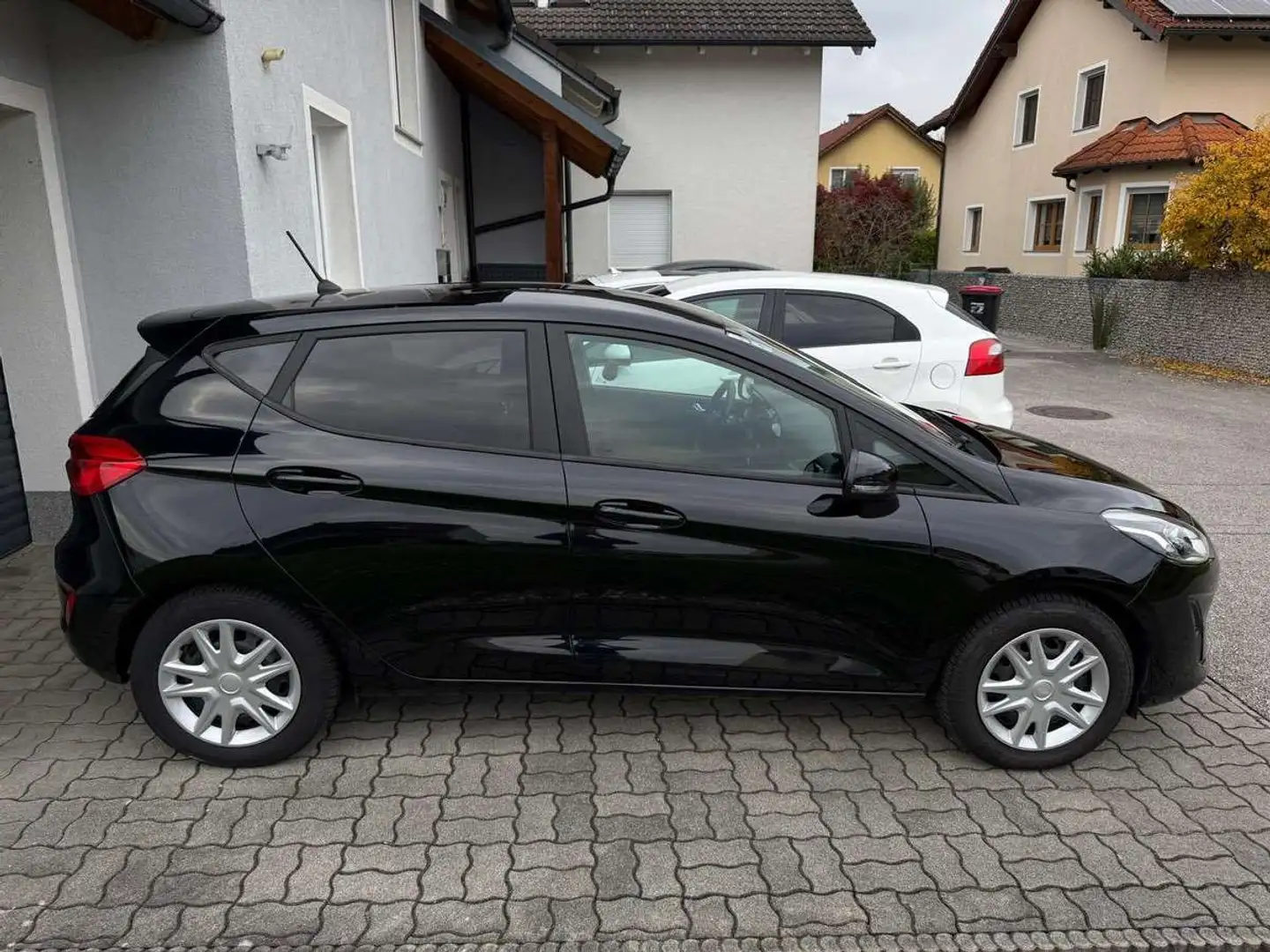 Ford Fiesta Fiesta Active 1,0 Start/Stop Active Schwarz - 1