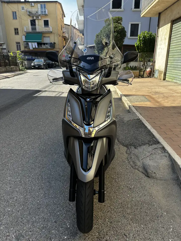 Kymco Agility 300