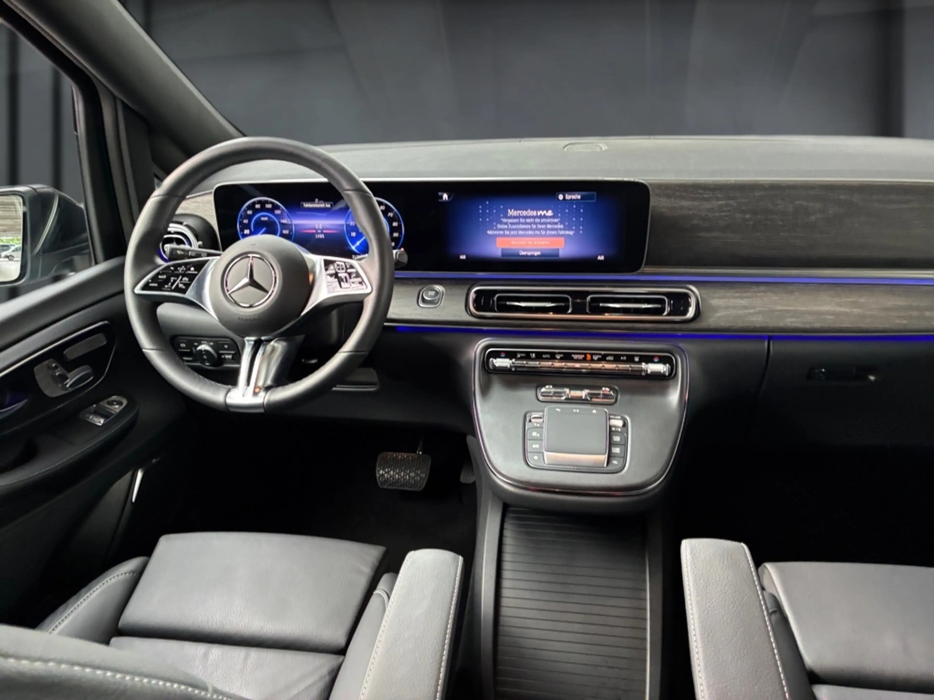 Mercedes-Benz EQV 300 Avantgarde Lang Airmatic, Burmester — photo 14