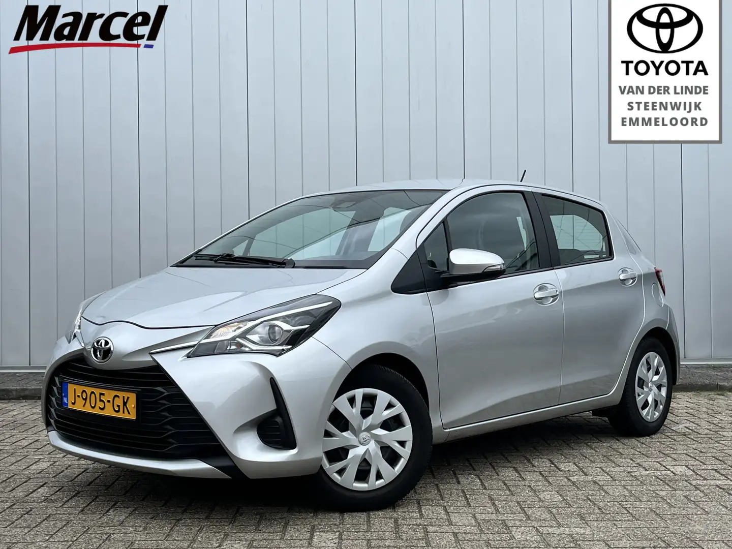Toyota Yaris 1.5 VVT-i Active Clima Cruise Camera Trekhaak NL a Grijs - 1
