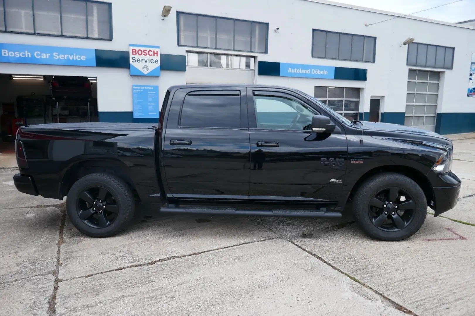 Dodge RAM 1500 SLT Black Package/LuftFed/Prins Autogas Schwarz - 2