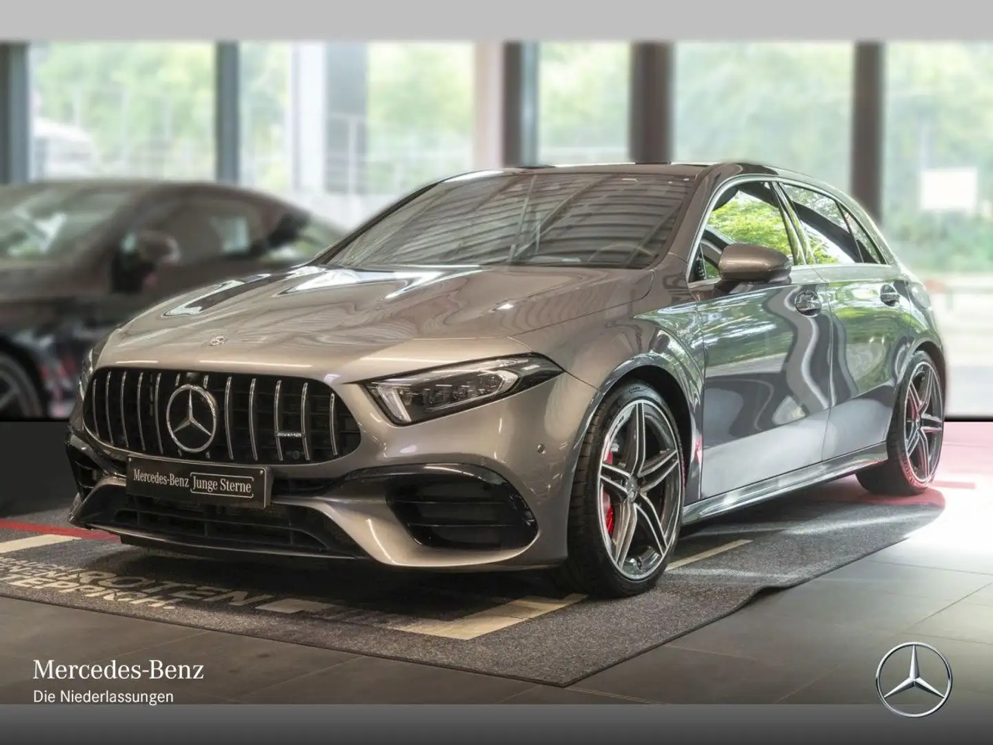 Mercedes-Benz A 45 AMG A 45 S 4M Kompakt DRIVERS+PANO+360°+MULTIBEAM+19" Grau - 2