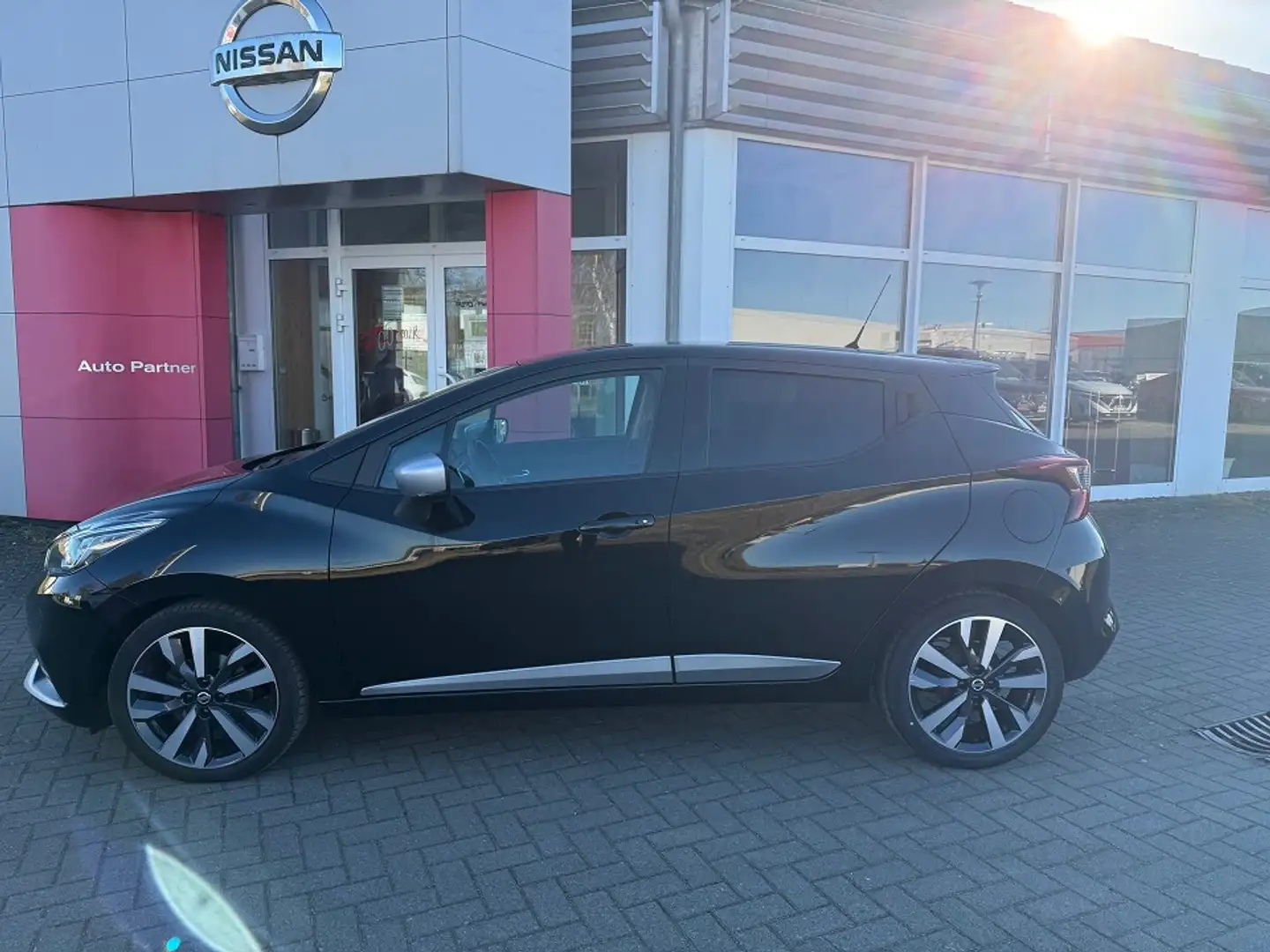 Nissan Micra Tekna Bose Schwarz - 2