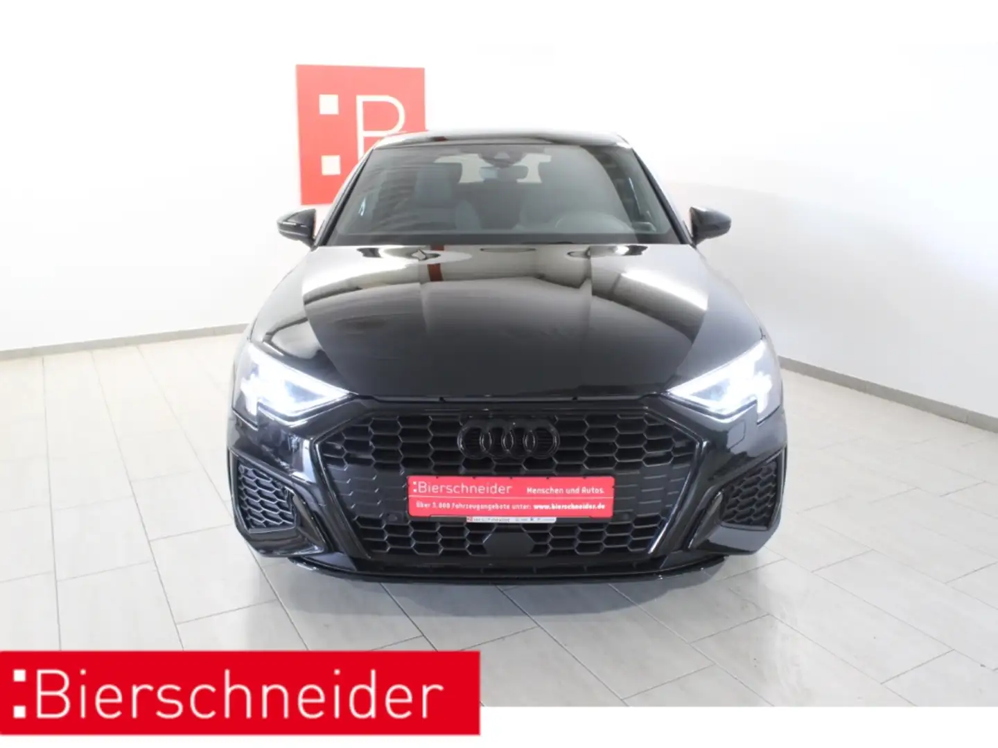 Audi A3 Sportback 35 TFSI 2x S-Line  Black Style 17 LED AC Zwart - 2