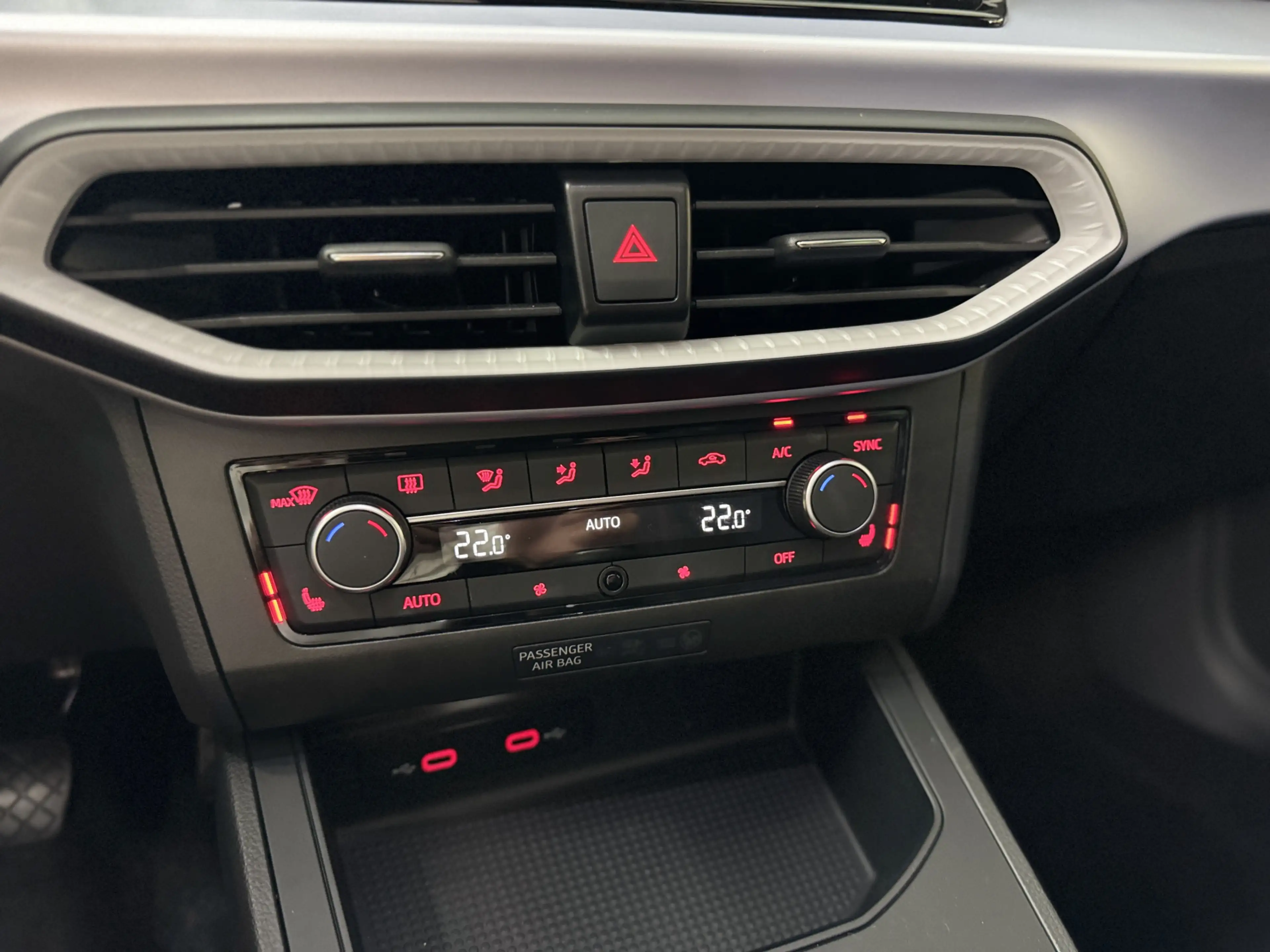 SEAT Ibiza 1.0 EcoTSI FR | Pano | Camera | Keyless — photo 6