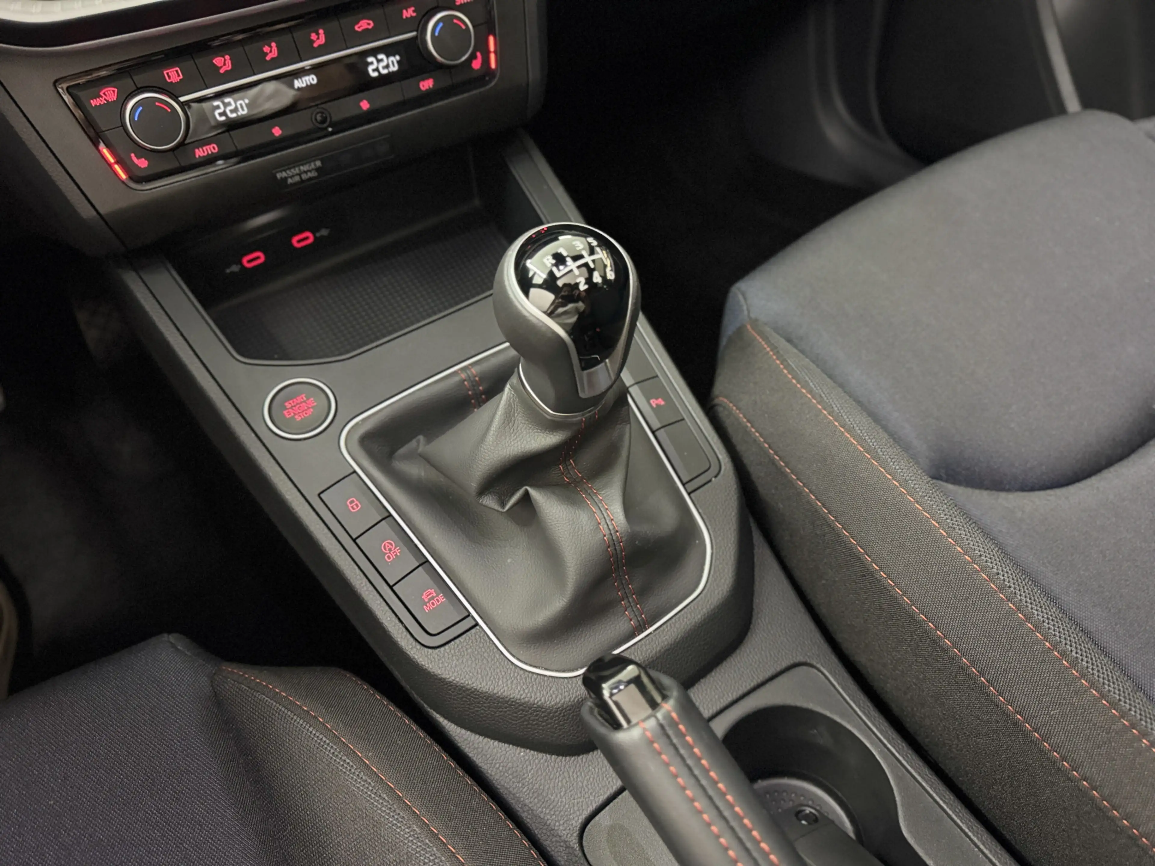 SEAT Ibiza 1.0 EcoTSI FR | Pano | Camera | Keyless — photo 7