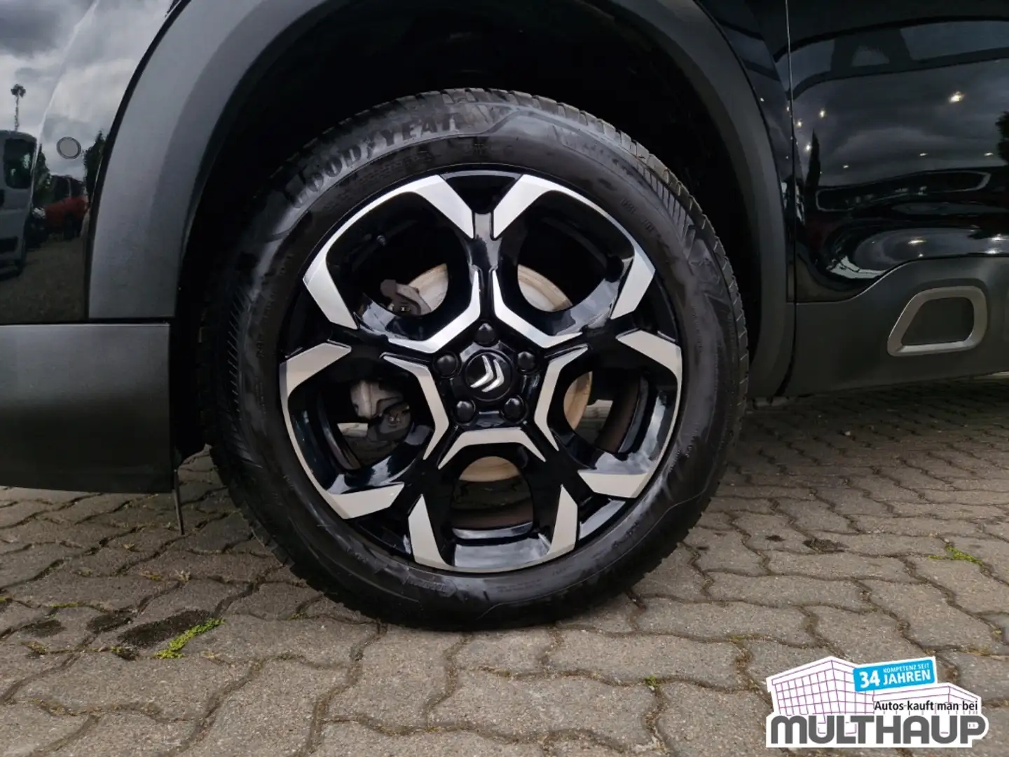 Citroen C5 Aircross MAX PureTech 130 EAT8 Schwarz - 2