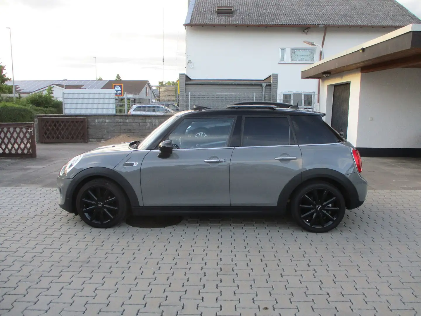 MINI Cooper D NAVI LEDER PANORAMA LED PDC SITZH TEMPO Grau - 1
