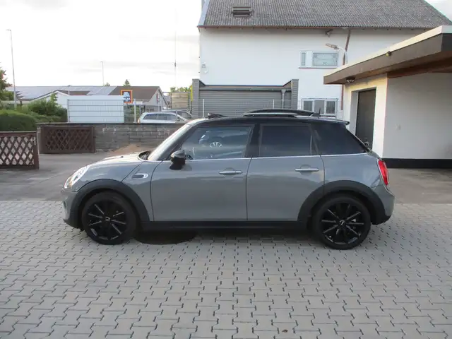 MINI Cooper D NAVI LEDER PANORAMA LED PDC SITZH TEMPO