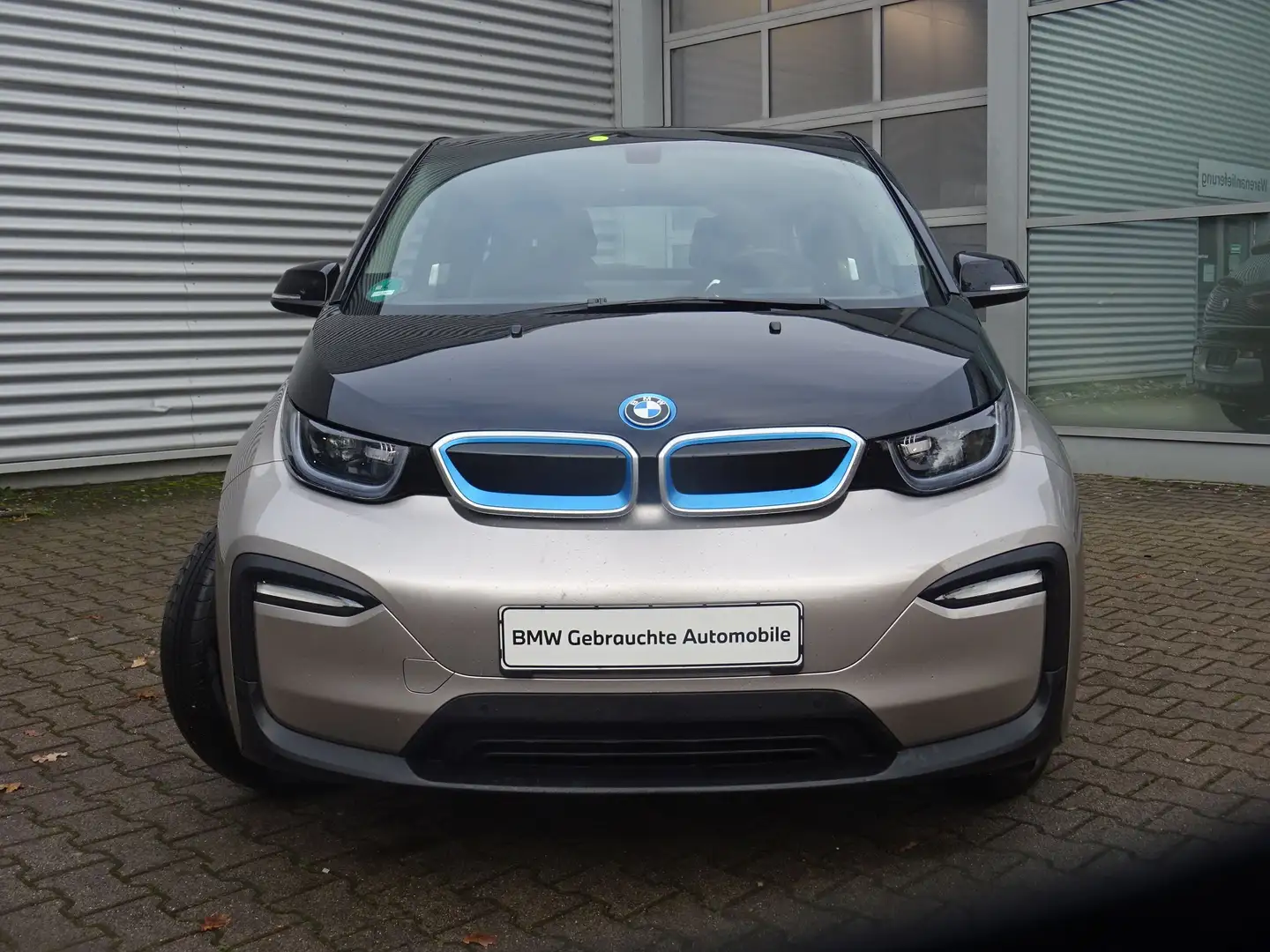 BMW i3 120 Ah LED NaviPro Kamera Parkassist AC/DC SH Silber - 2