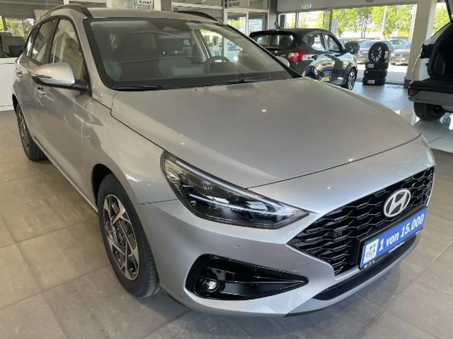 Hyundai i30 1.5 T-GDI MHEV*Navi*DCT*LED*PDC*Kamera*Klima* Argent - 1