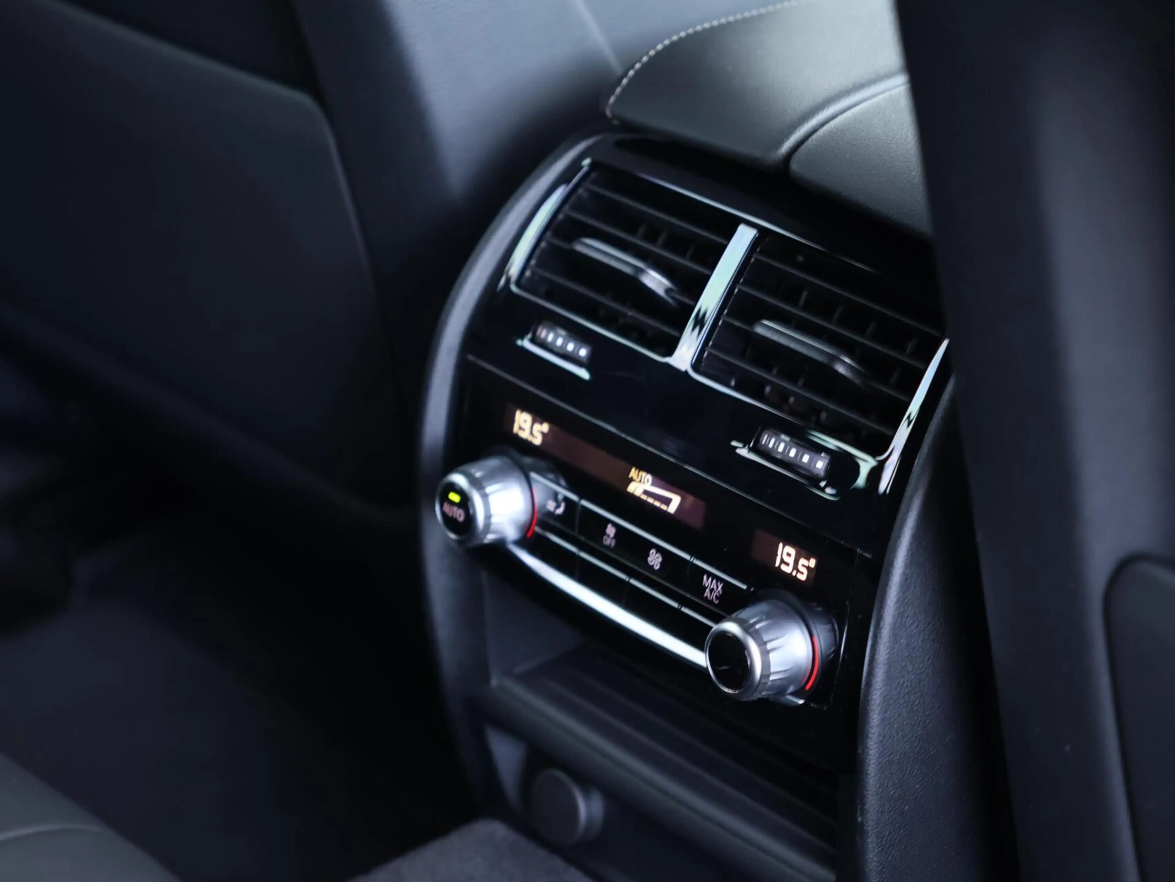 BMW 530 5-serie Touring 530e xDrive Business Edition | SOH — photo 37