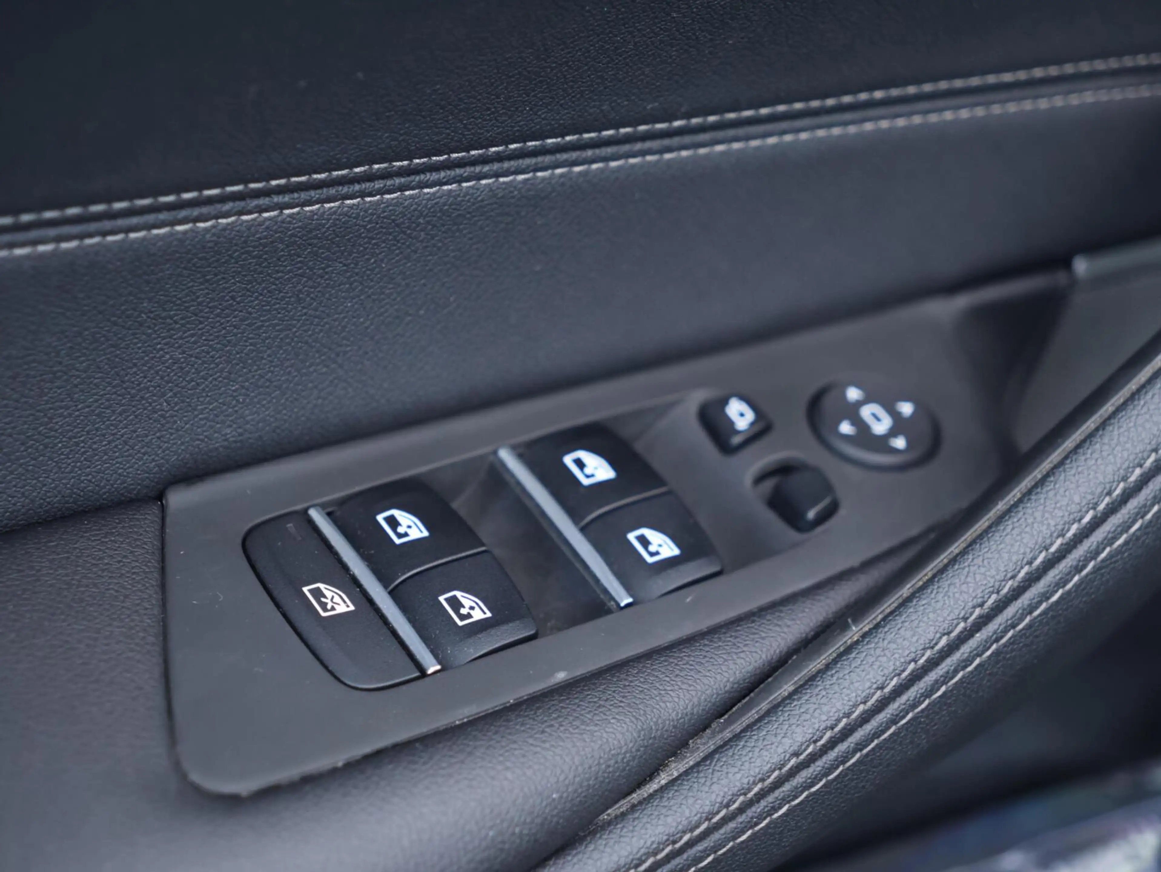 BMW 530 5-serie Touring 530e xDrive Business Edition | SOH — photo 40