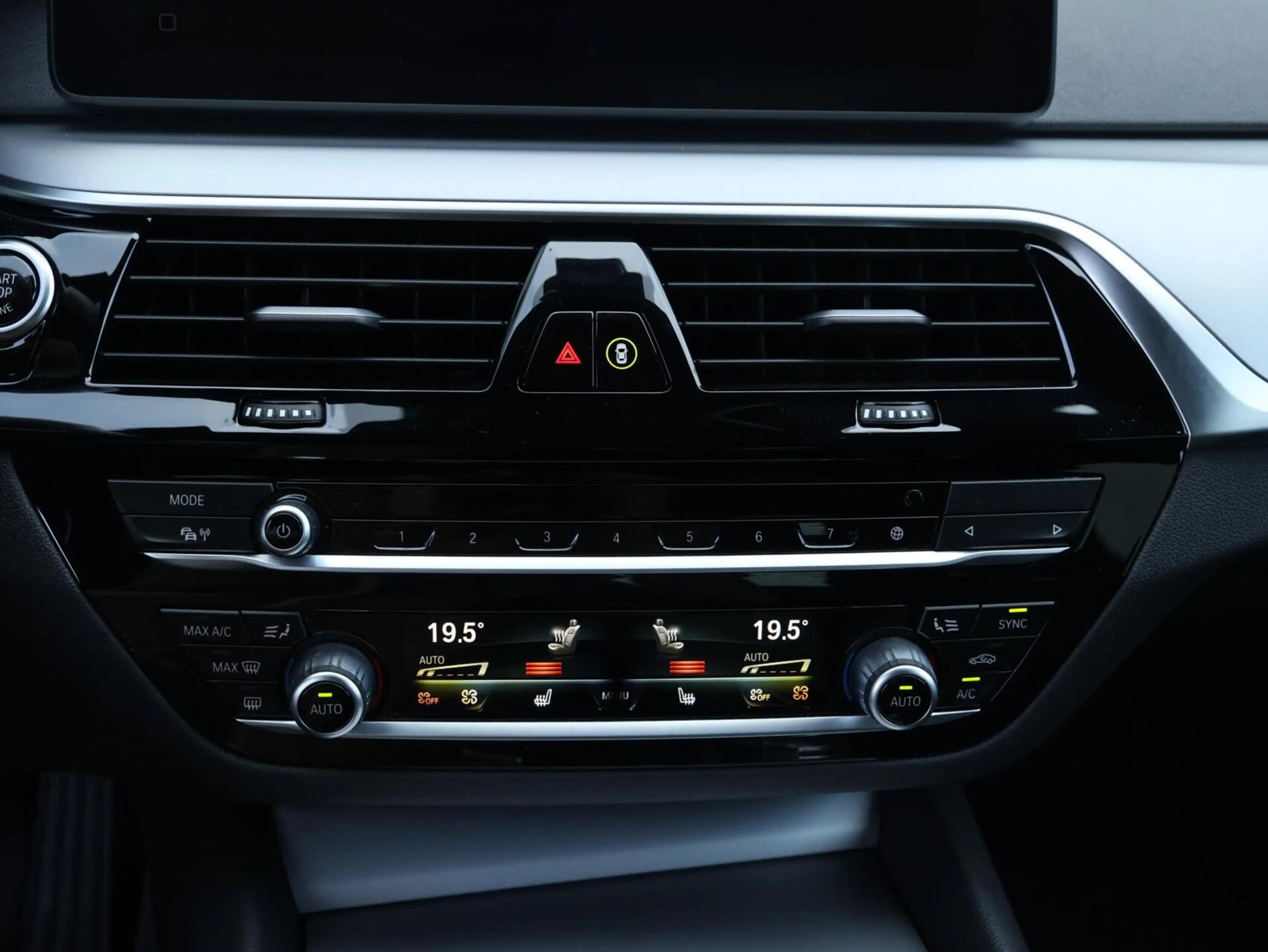 BMW 530 5-serie Touring 530e xDrive Business Edition | SOH — photo 18
