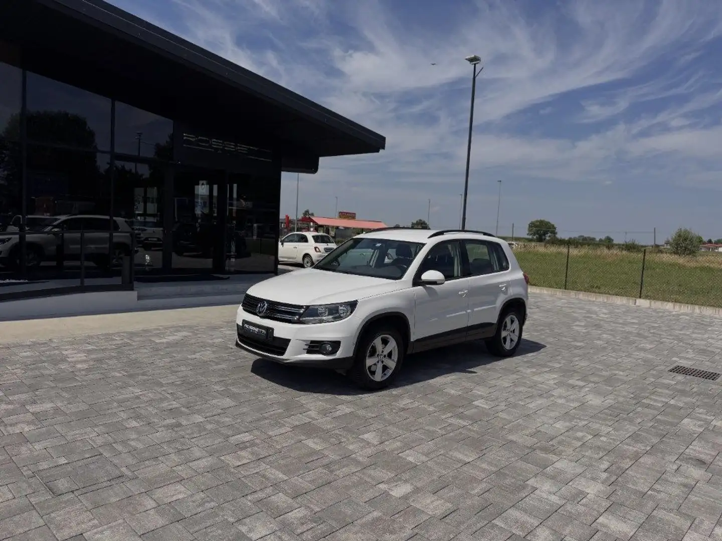 Volkswagen Tiguan 1.4 TSI 122 CV  BlueMotion Technology Wit - 2
